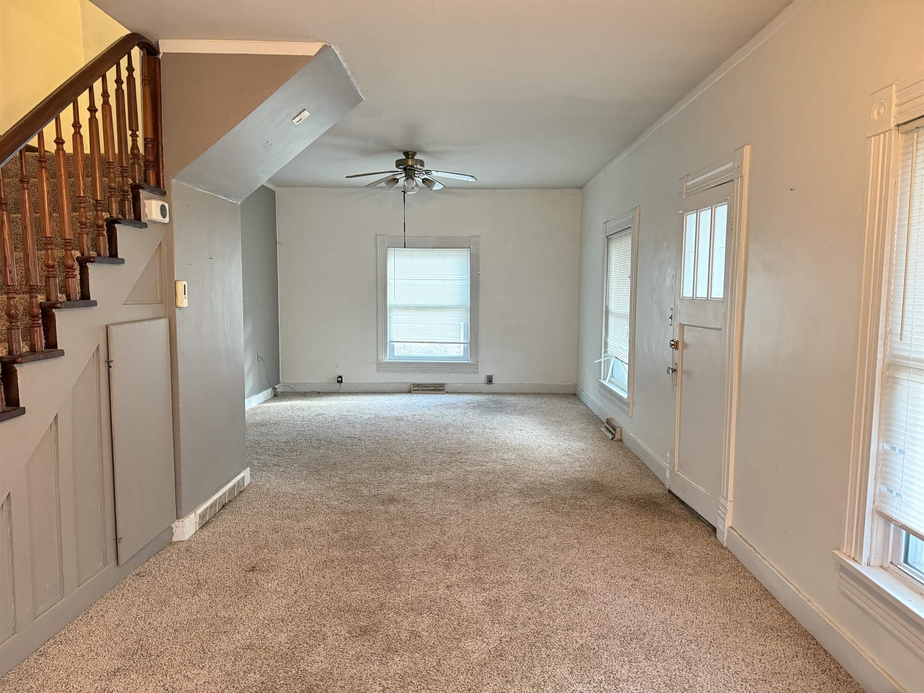 217 Crawford St, Clay Center, KS 67432