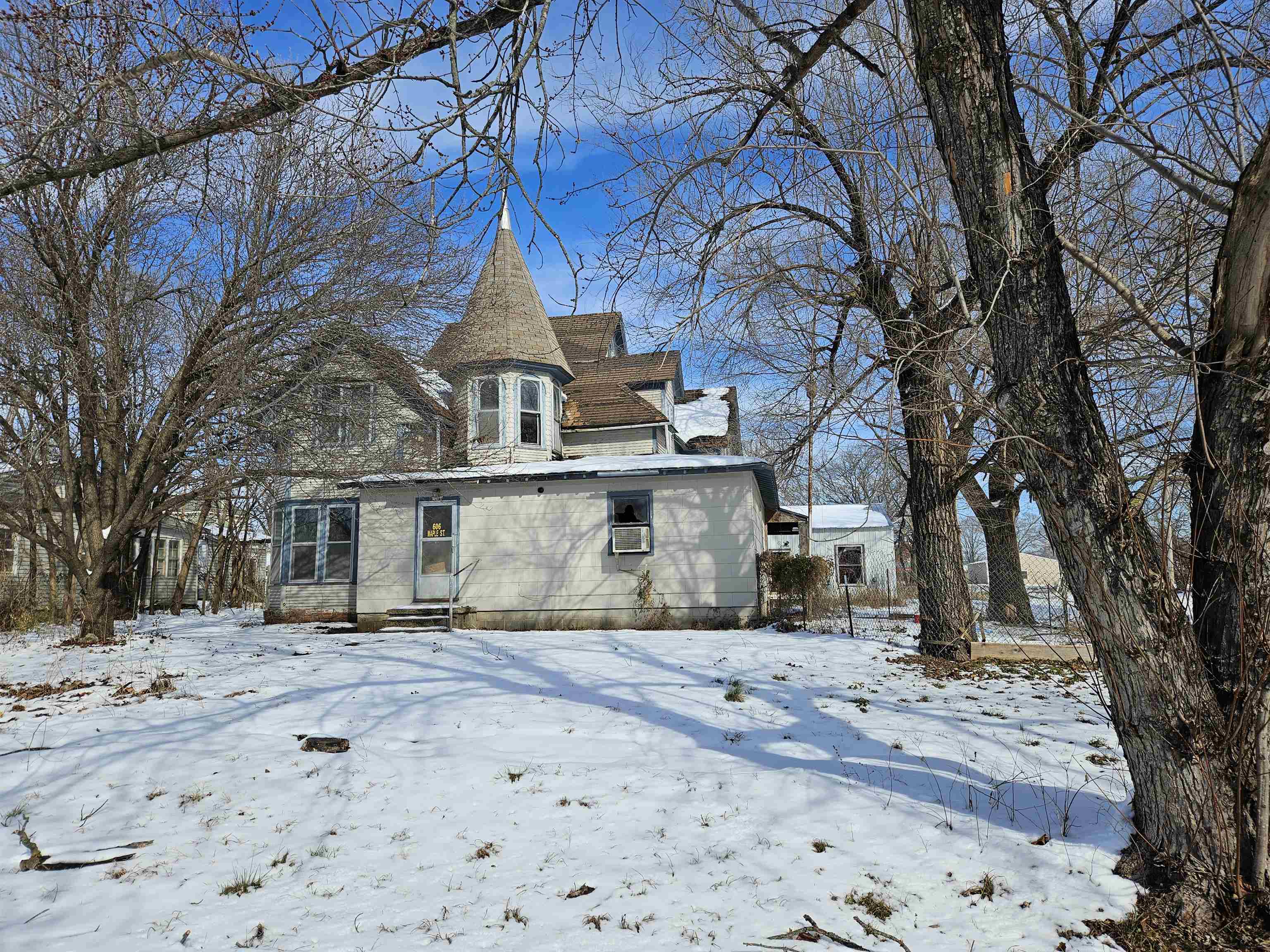606 Maple Rd, Cedar Vale, KS 67024
