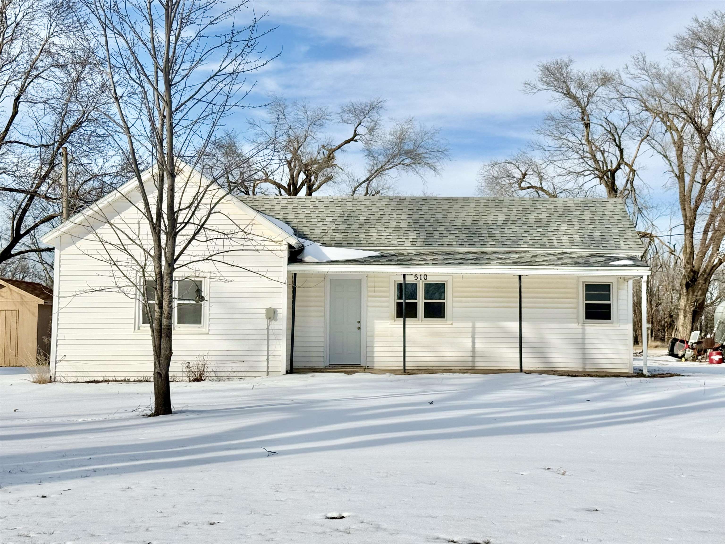 510 W Burns Ave, Norwich, KS 67118
