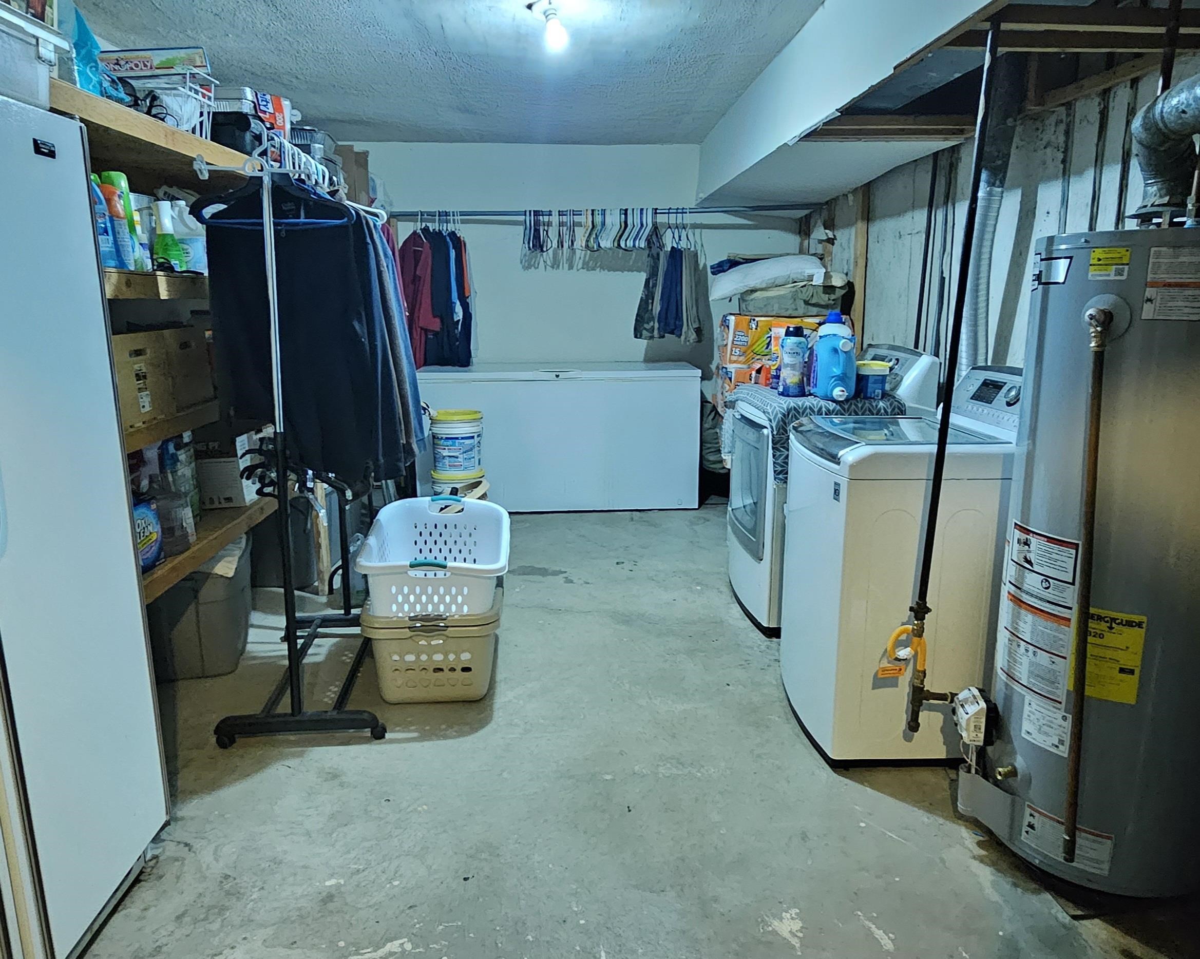 2420 N Edgemoor St, Wichita, KS 67220