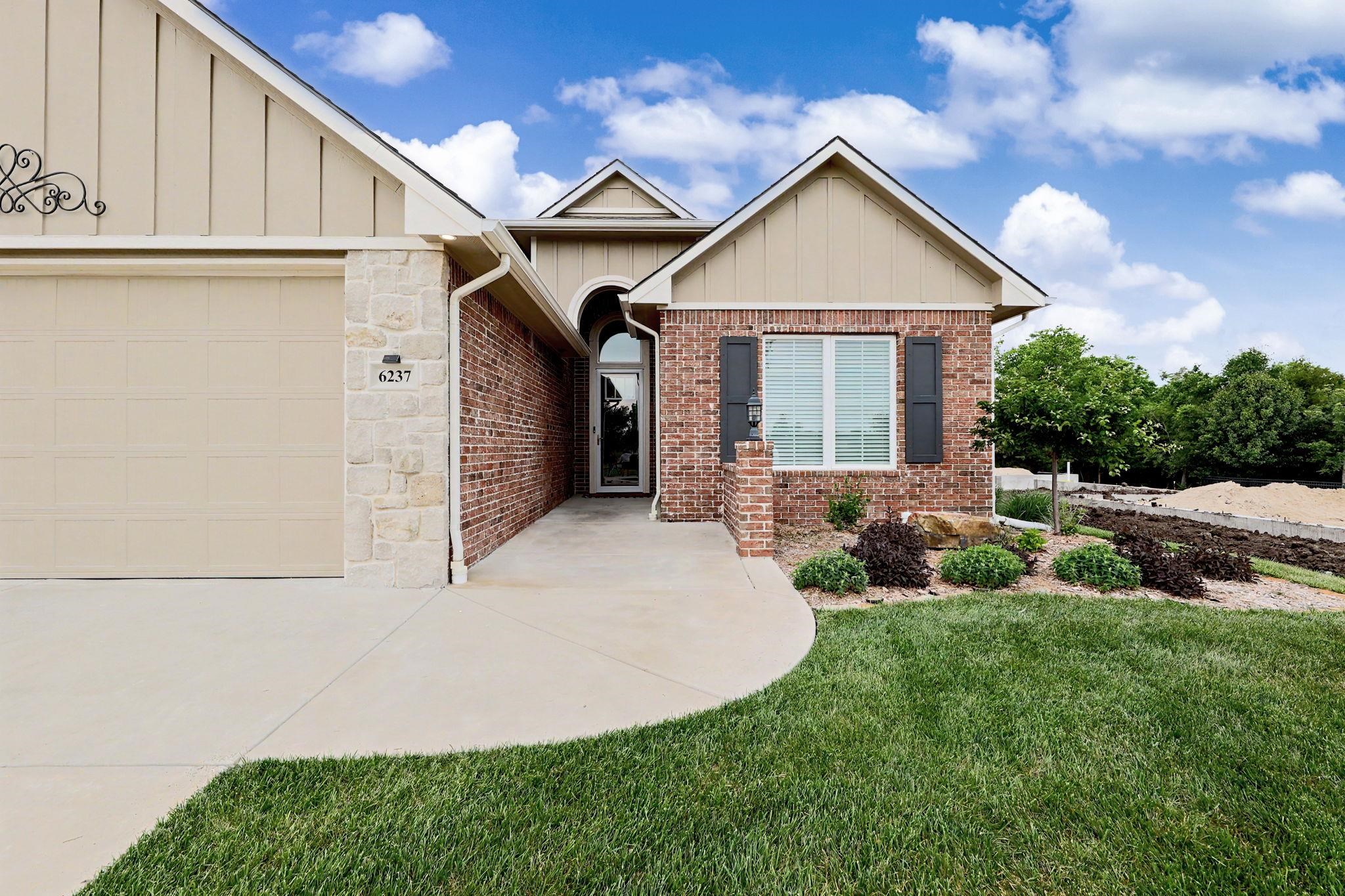 6237 E Central Park Ct, Bel Aire, KS 67220