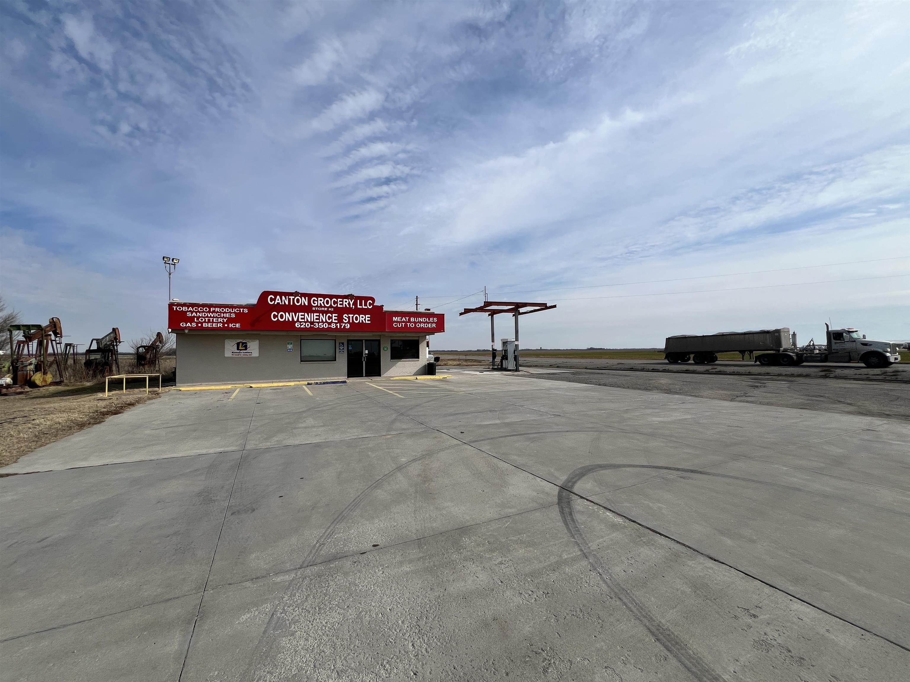 2702 Us Highway 56, Canton, KS 67428