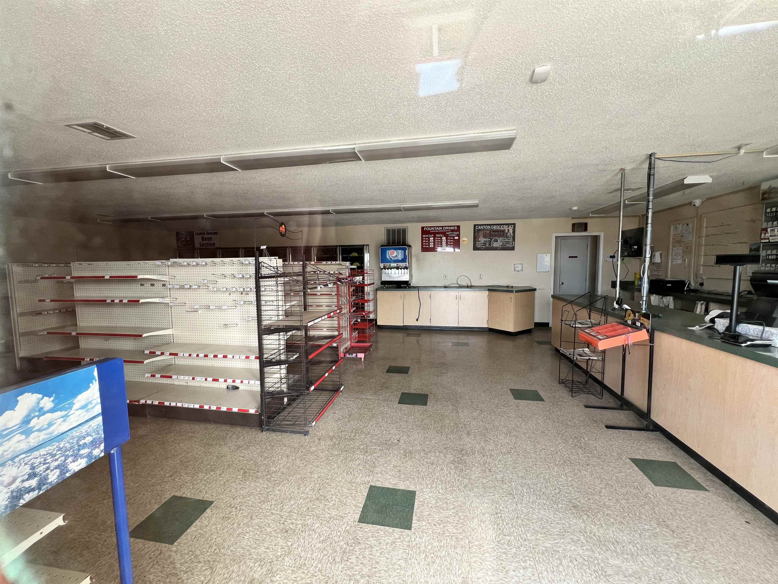 2702 Us Highway 56, Canton, KS 67428