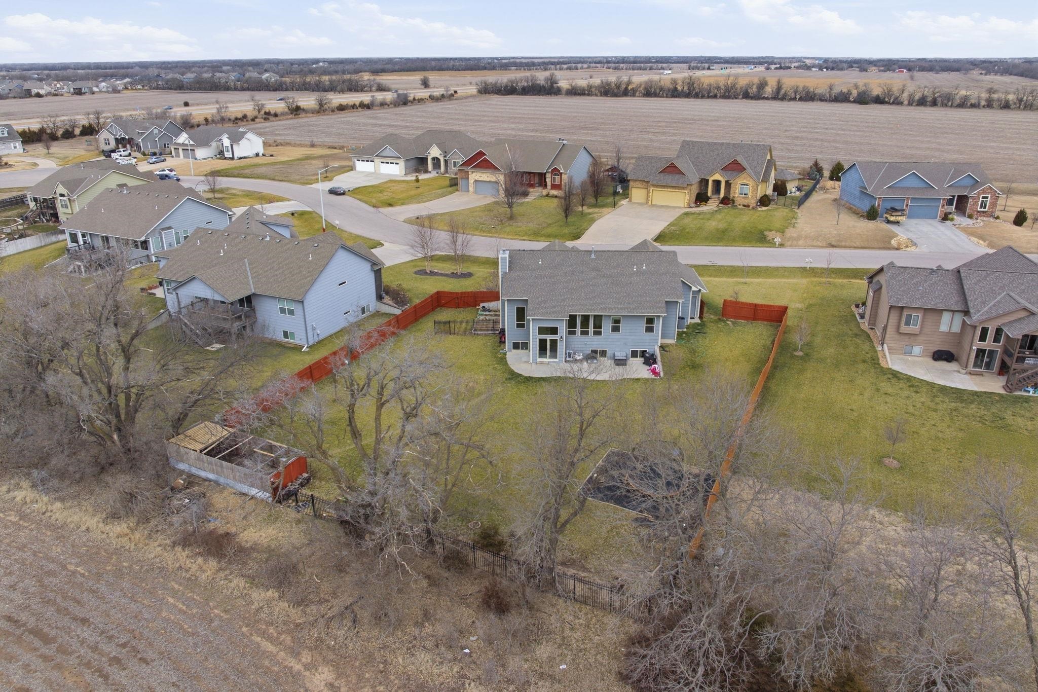 1233 E Bearhill Cir, Park City, KS 67147