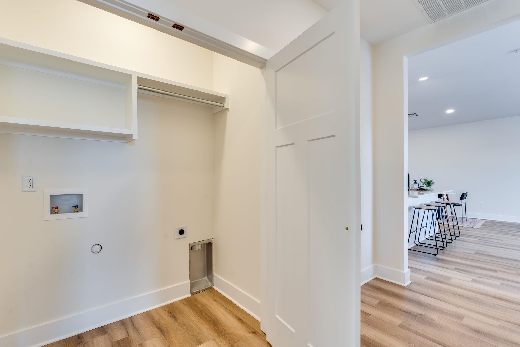 5706 E Bristol St, Bel Aire, KS 67220
