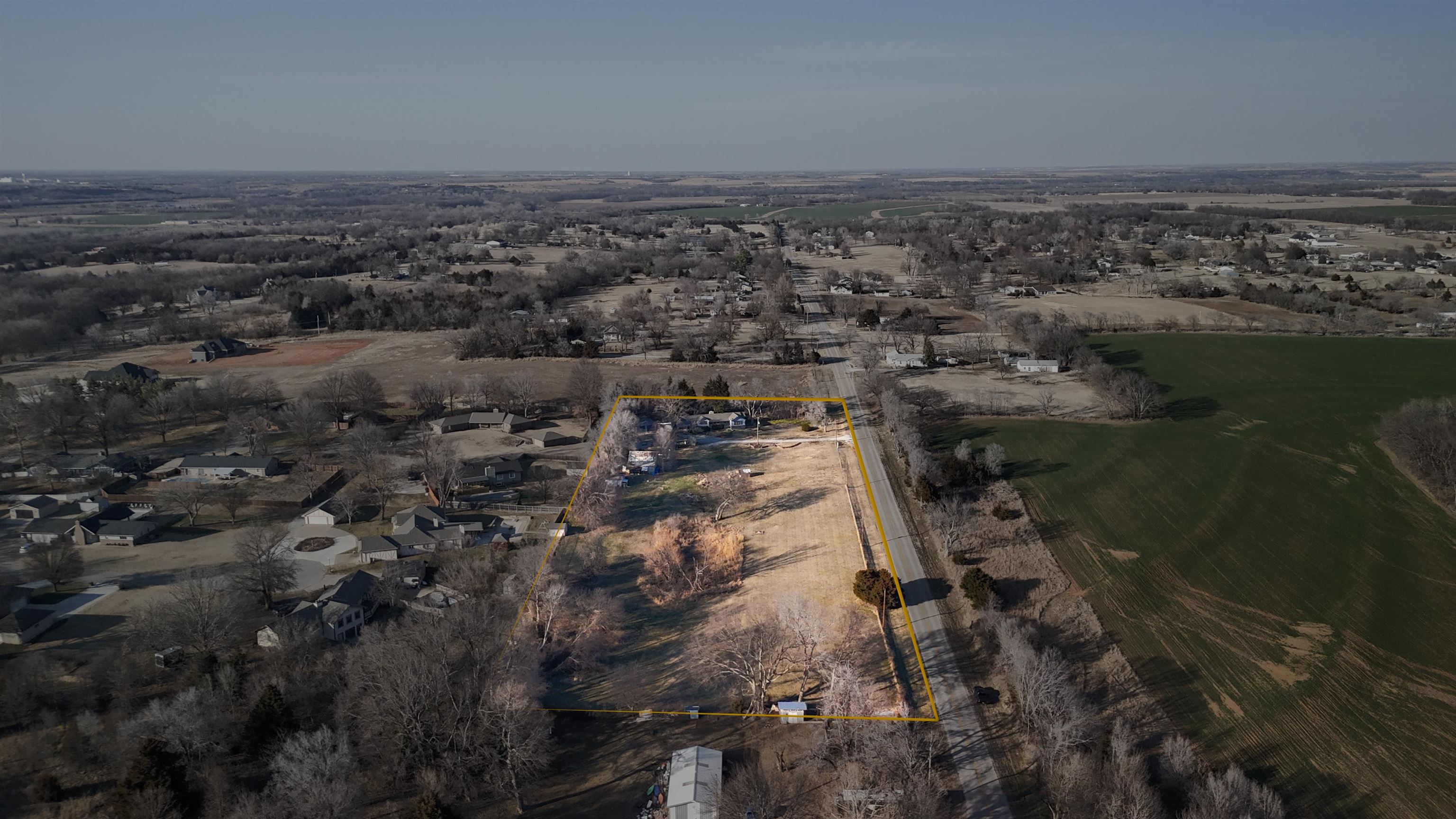 113 S Country Club Rd, Arkansas City, KS 67005