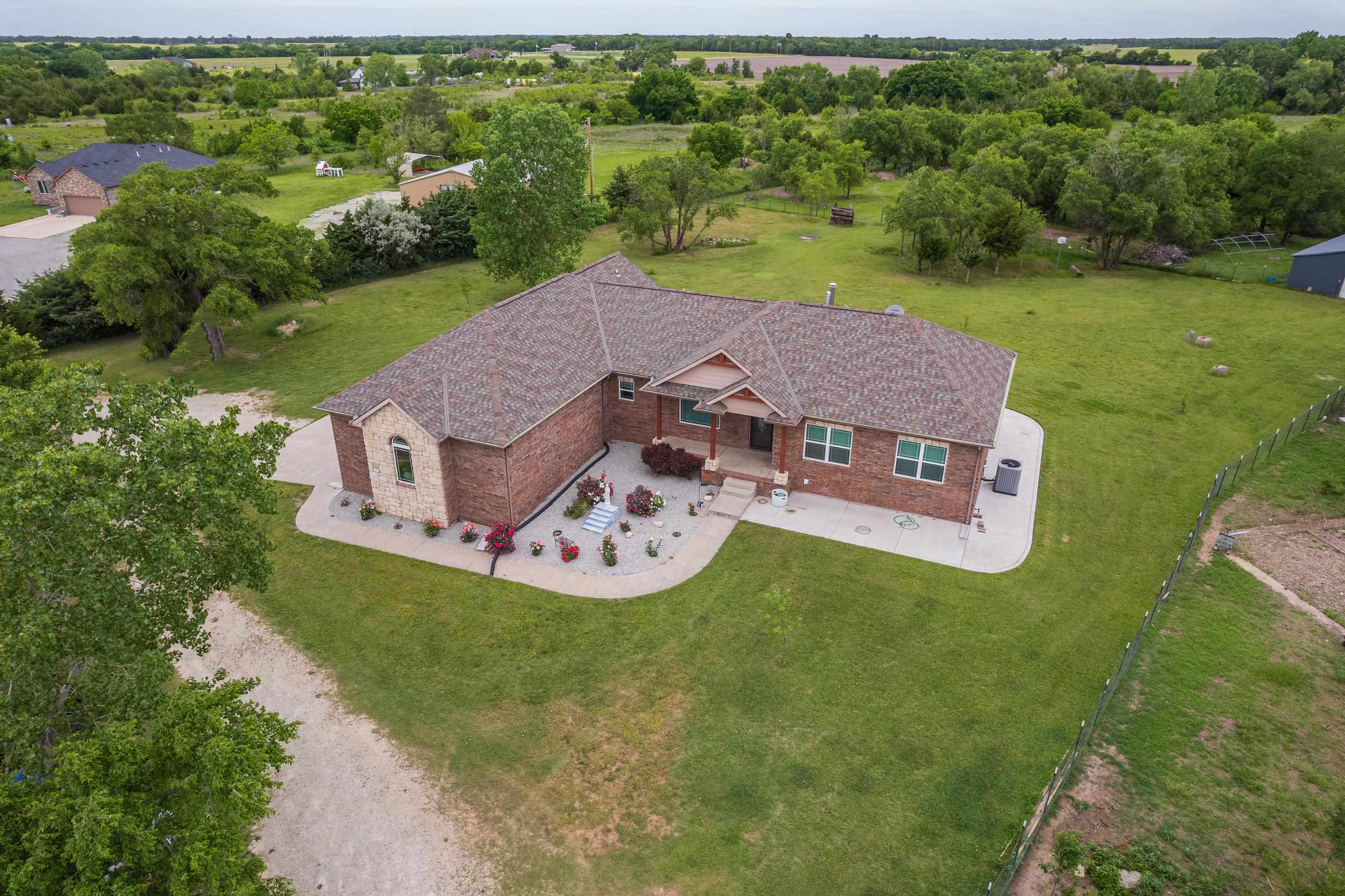 9928 W 95th St S, Clearwater, KS 67026