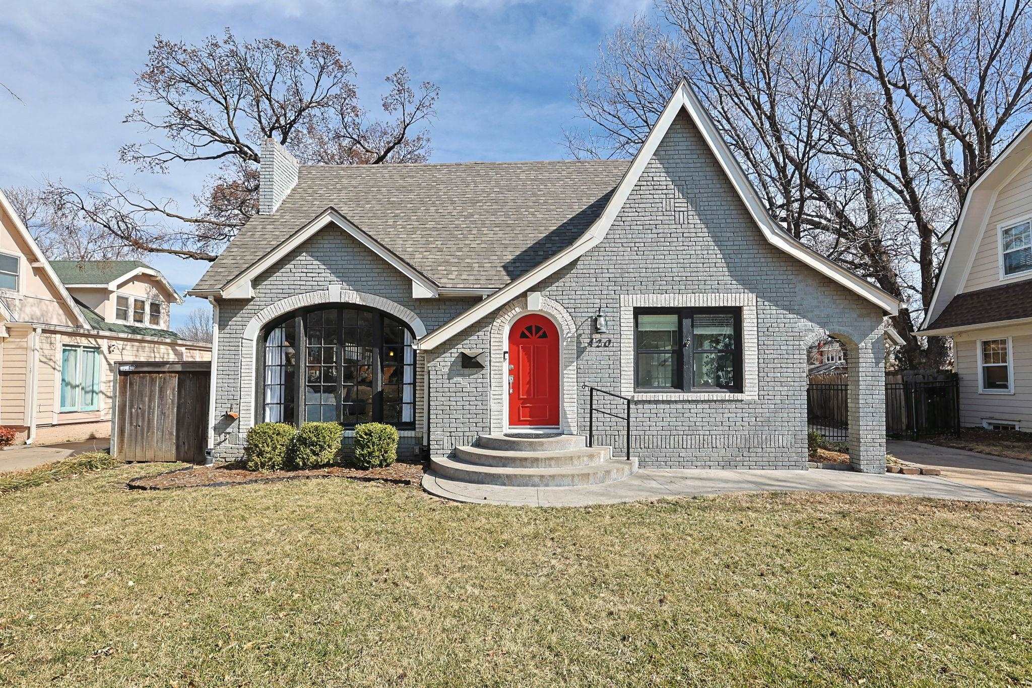 420 S Bluff Ave, Wichita, KS 67218
