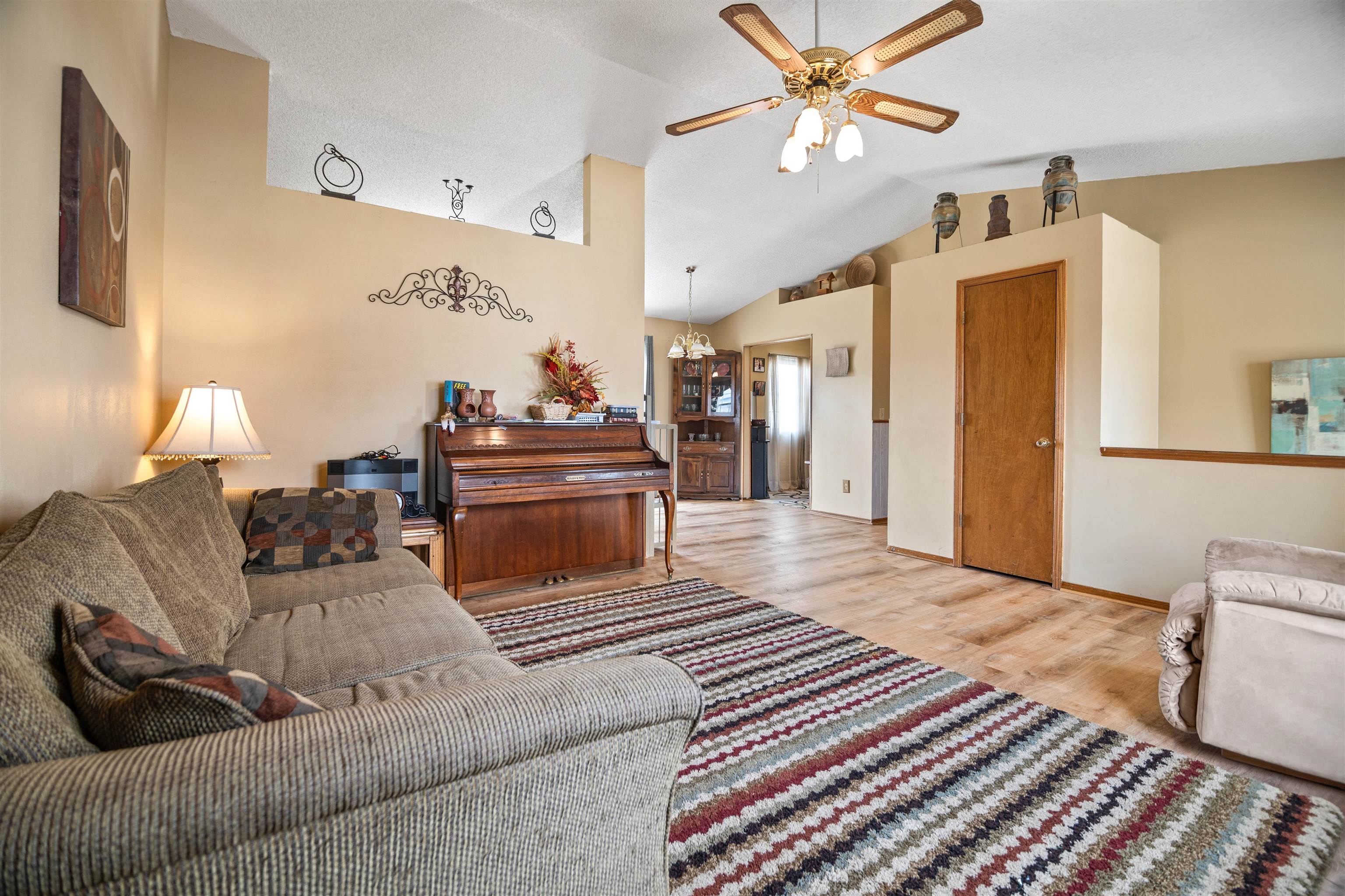 307 N Sioux St, Kechi, KS 67067