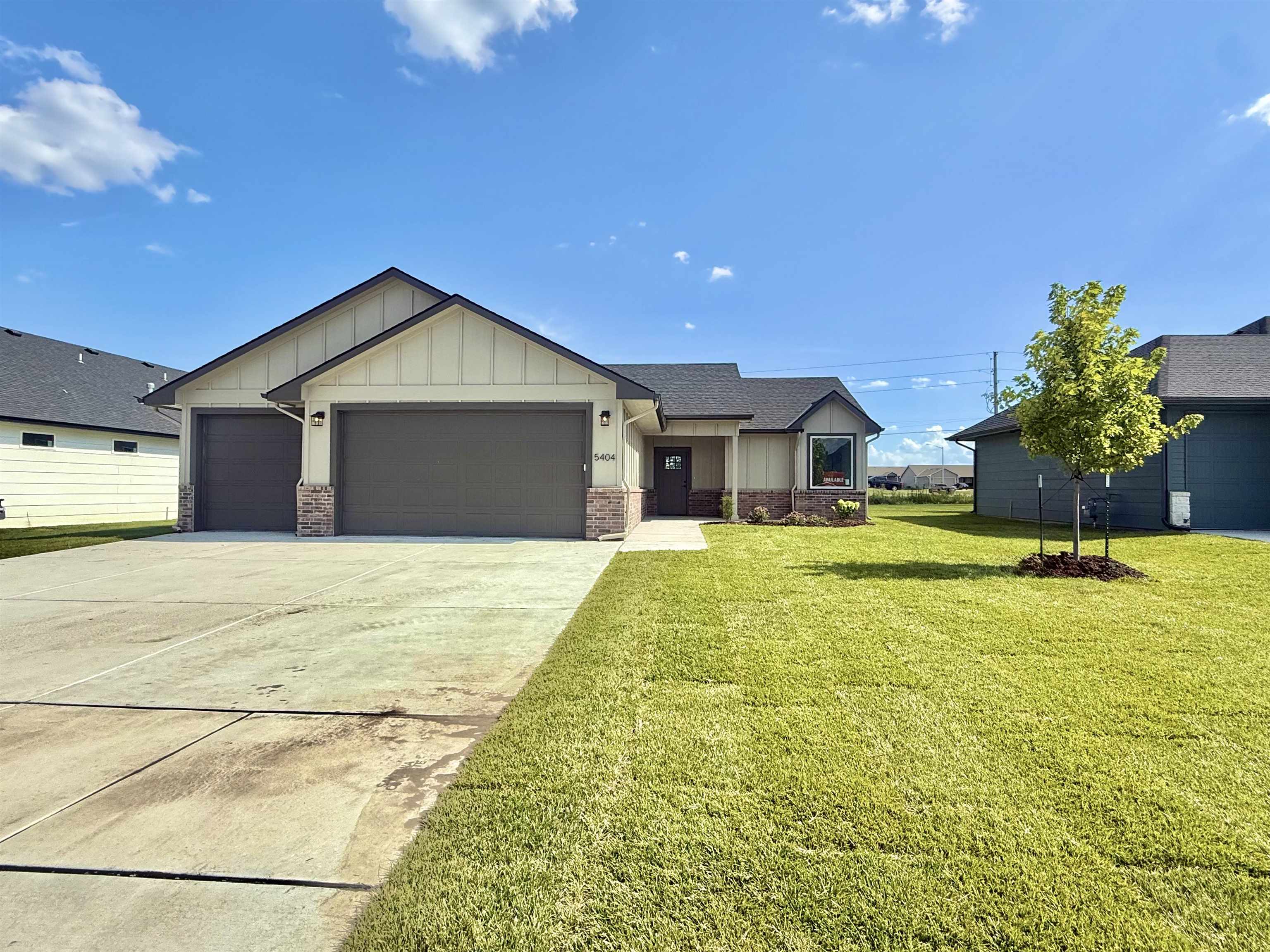 5404 N Toben Ct, Bel Aire, KS 67226
