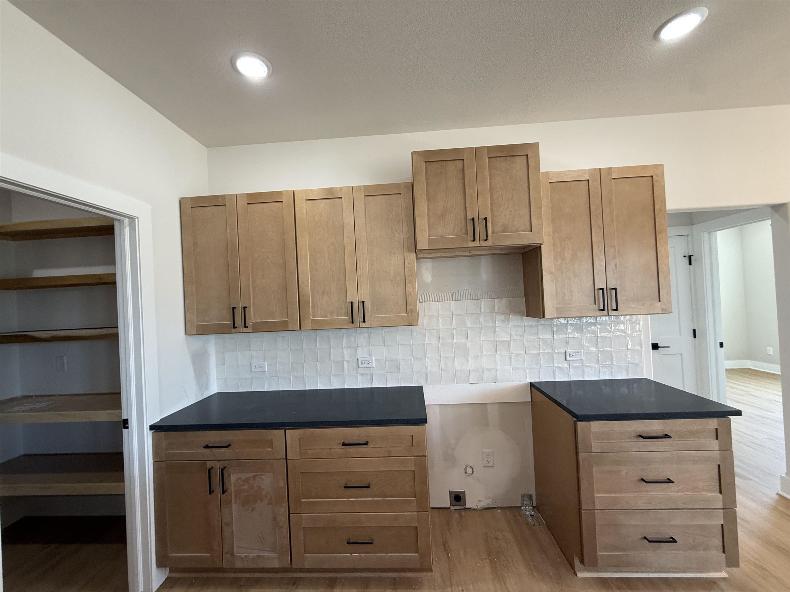 5404 N Toben Ct, Bel Aire, KS 67226