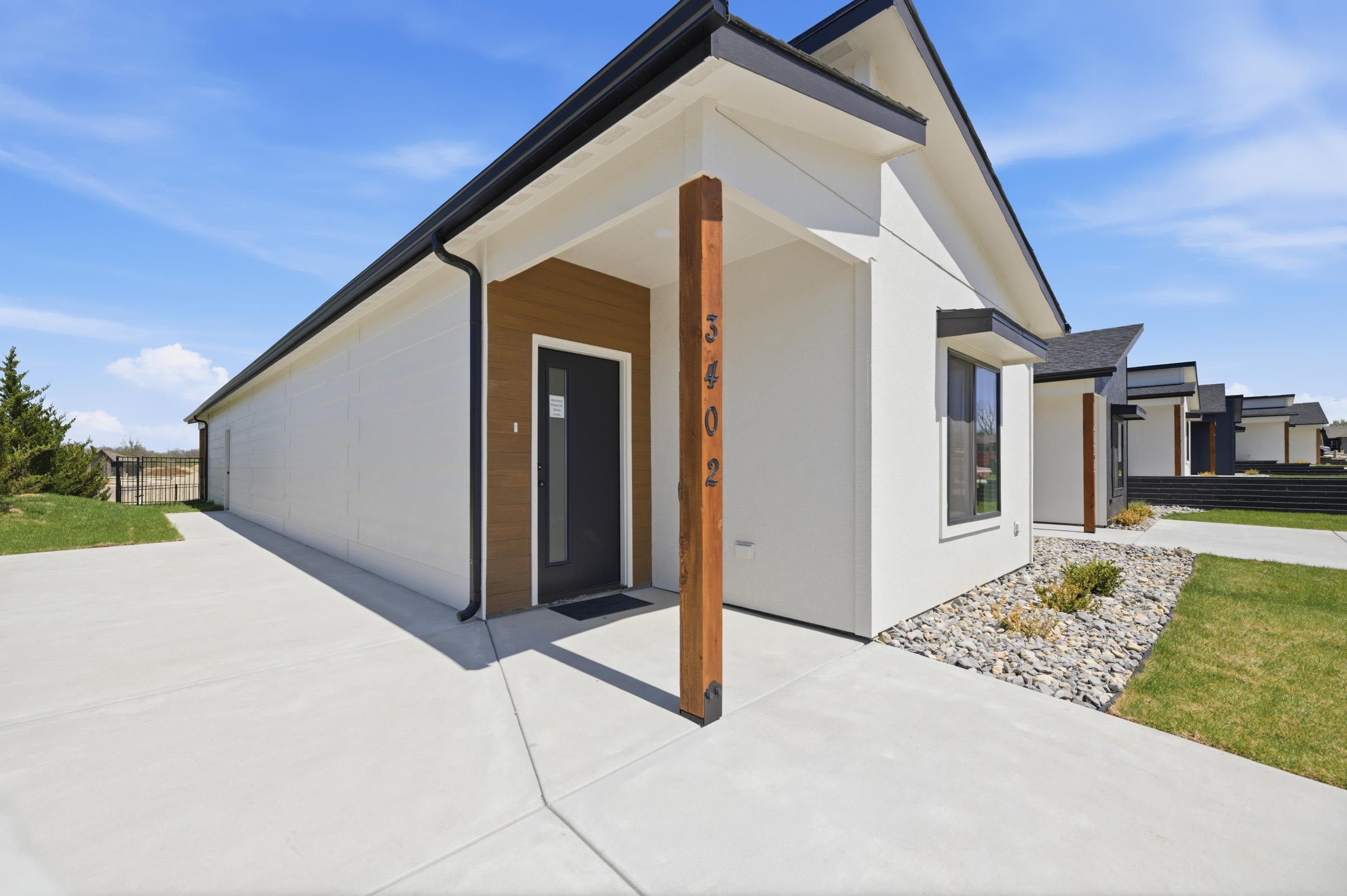 3402 E Thunder, Wichita, KS 67220