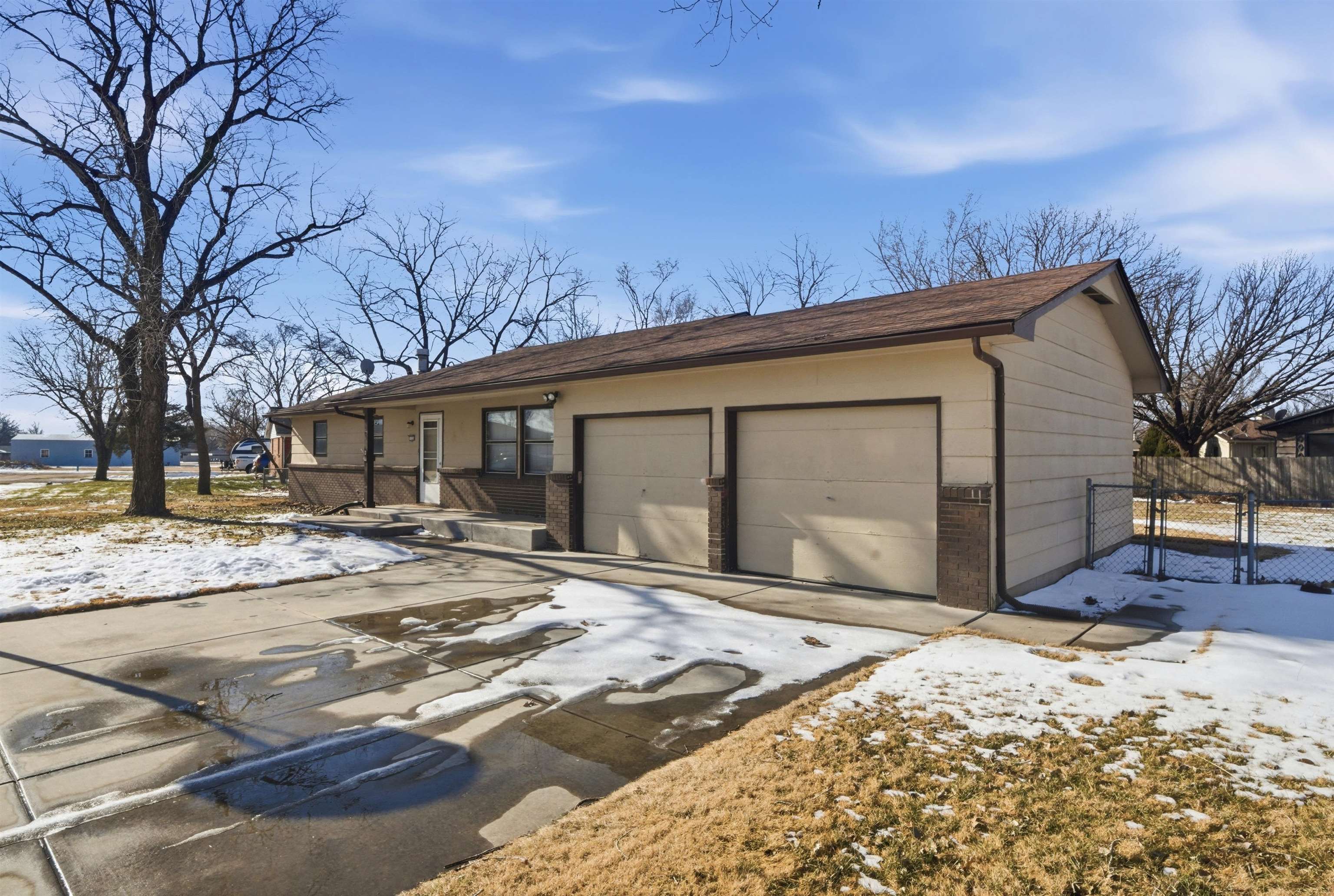 1125 N Sedgwick St, Garden Plain, KS 67050