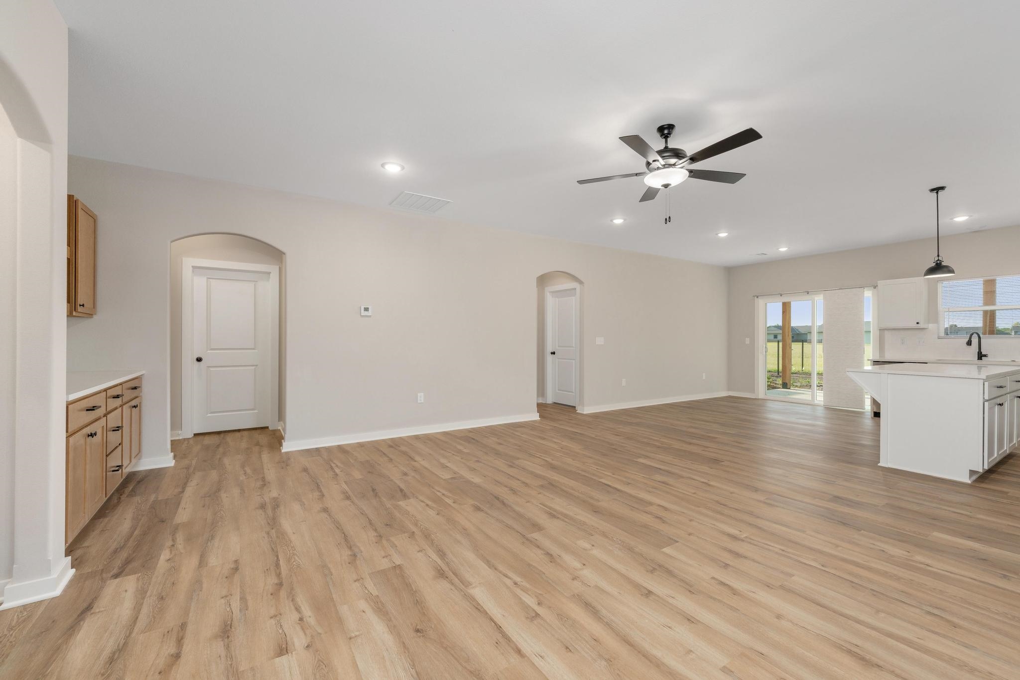 813 N Rainbow Lake St Unit 200, Wichita, KS 67235