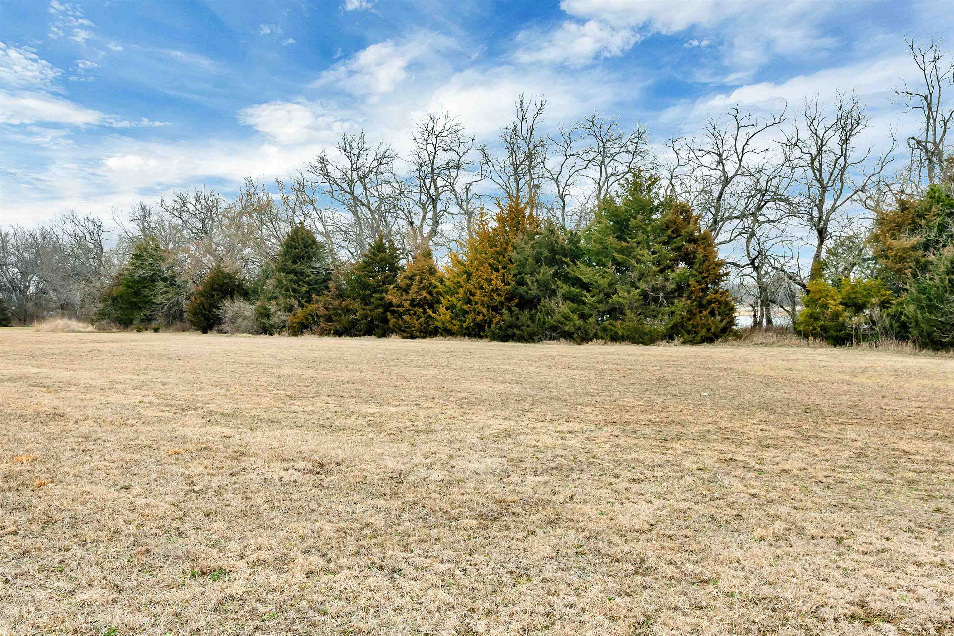 11467 SW Shore Dr, Augusta, KS 67010