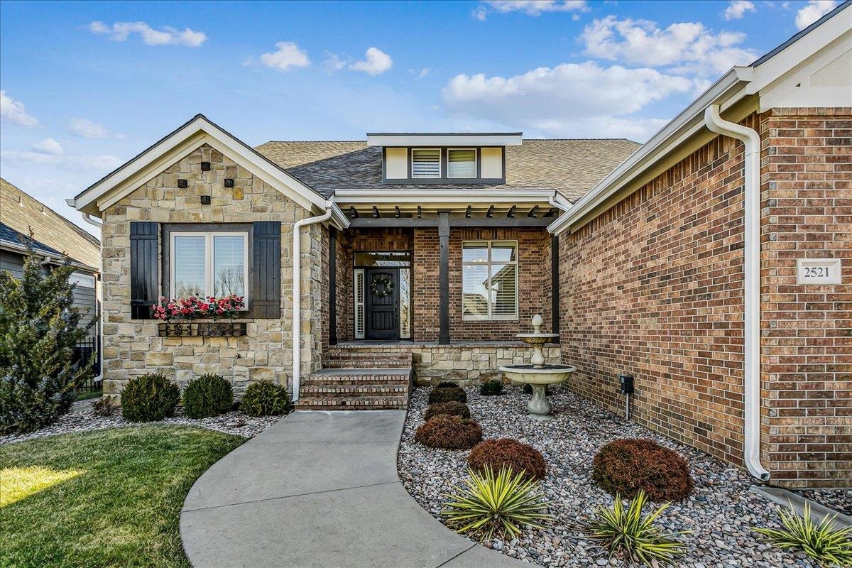 2521 N Rosemont Ct, Wichita, KS 67228