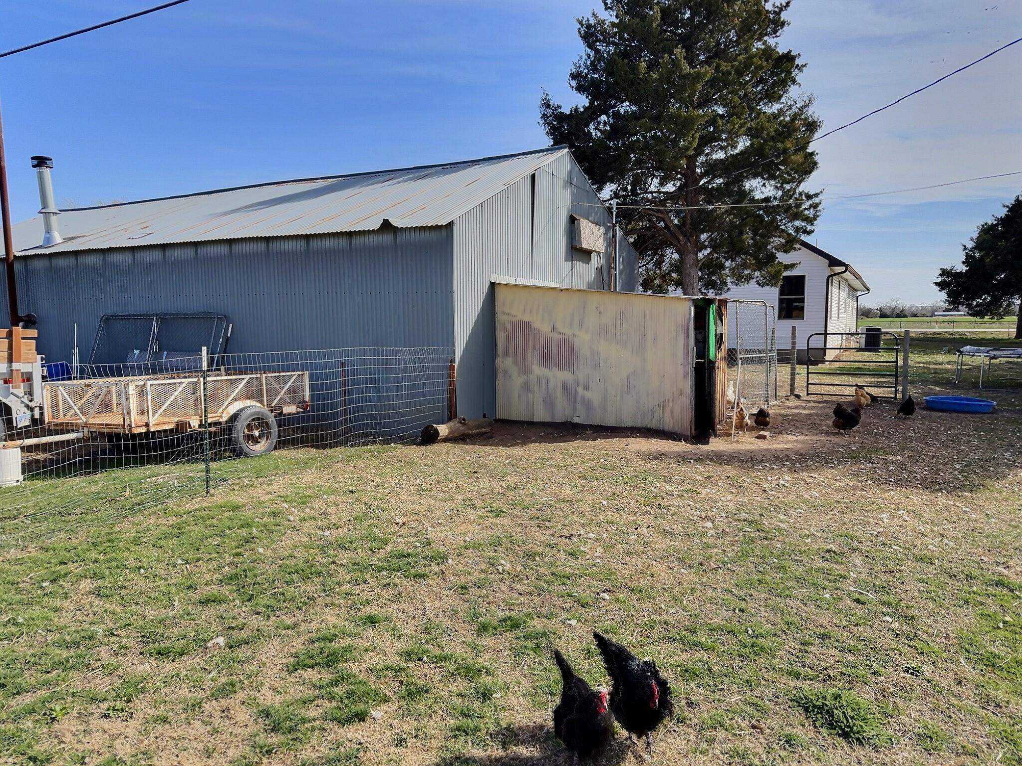5016 E 4th Ave, Hutchinson, KS 67501