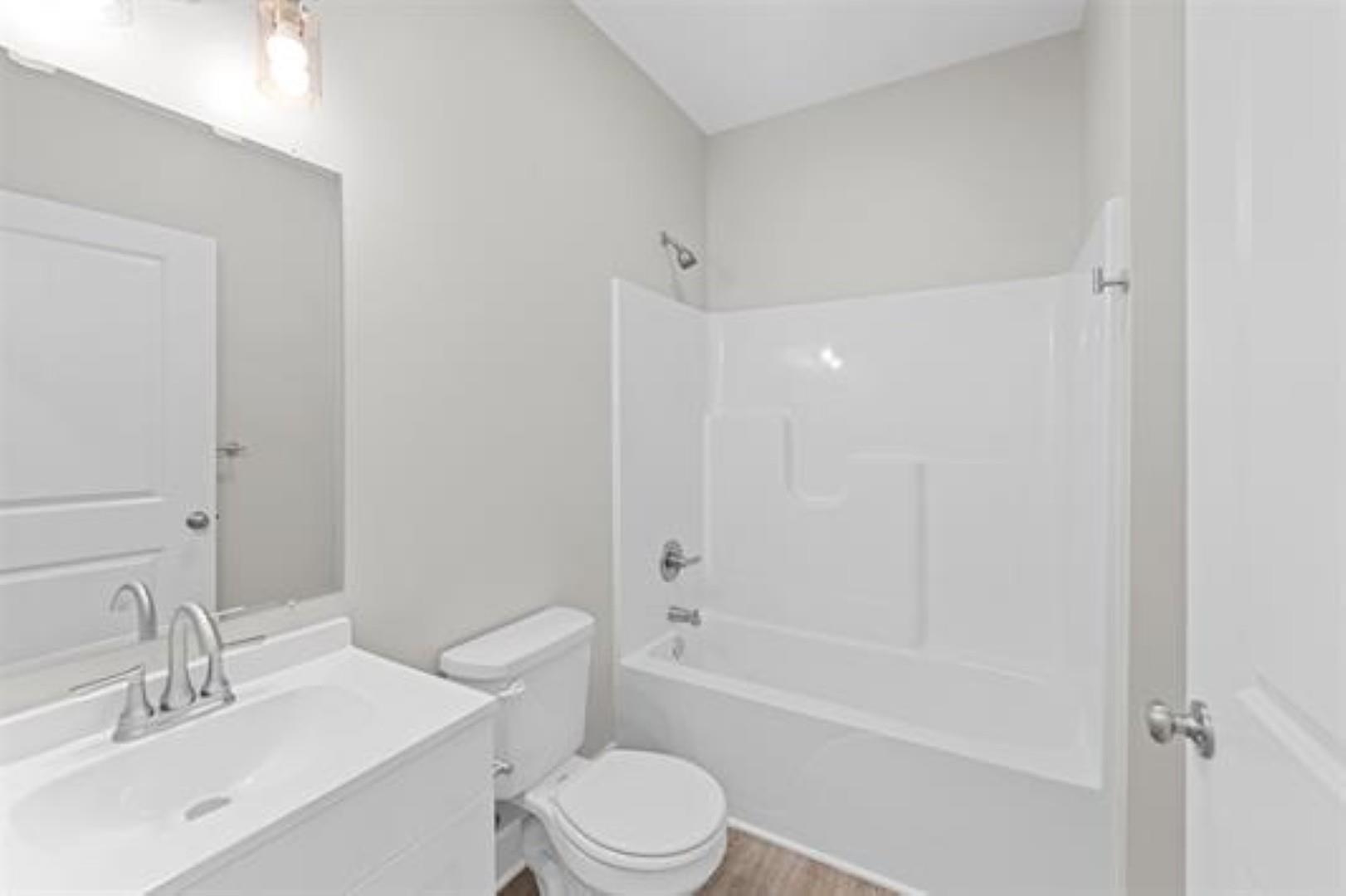 2743 Amelia Ln, Salina, KS 67401