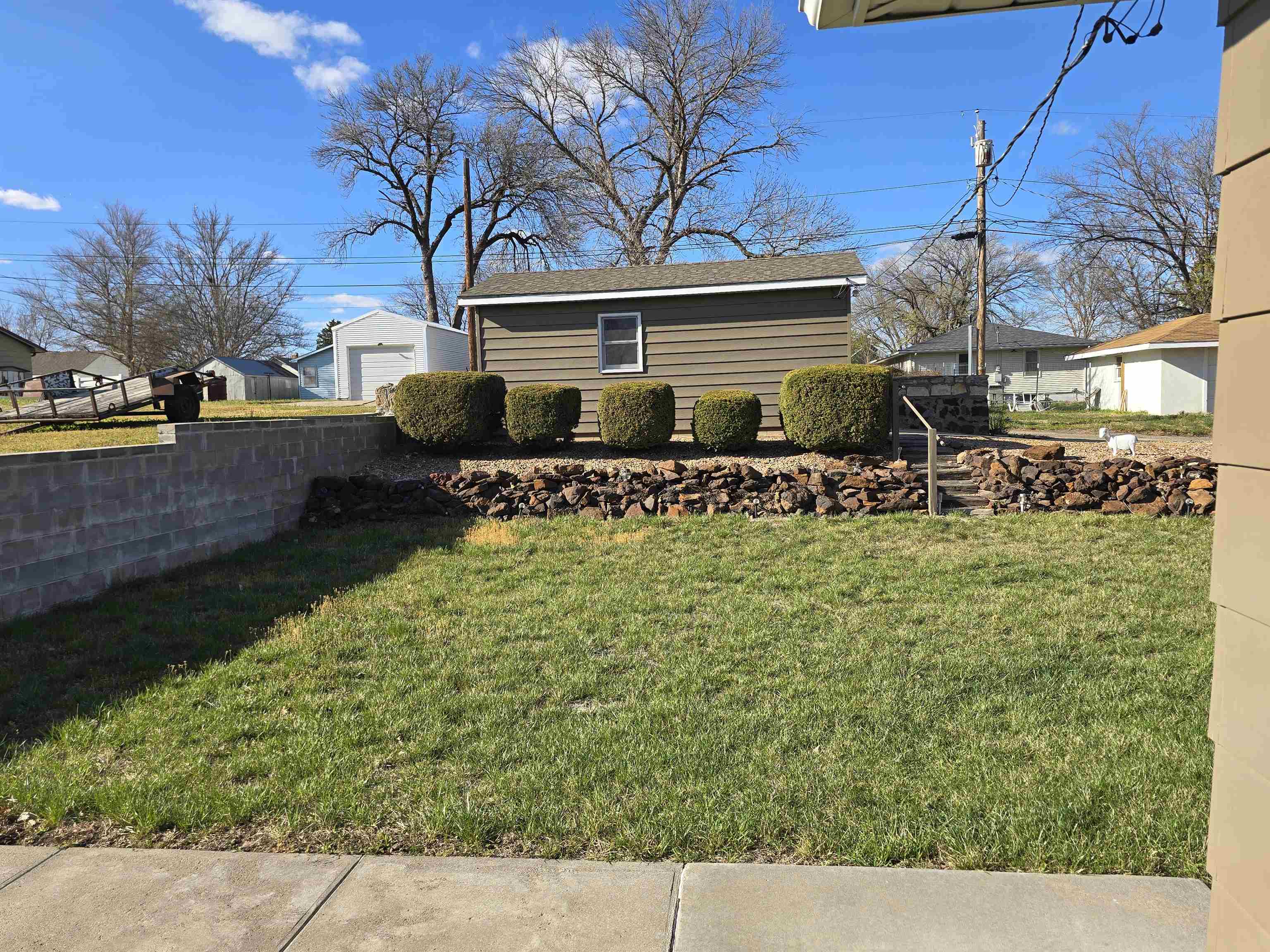 321 W 15th St, Concordia, KS 66901