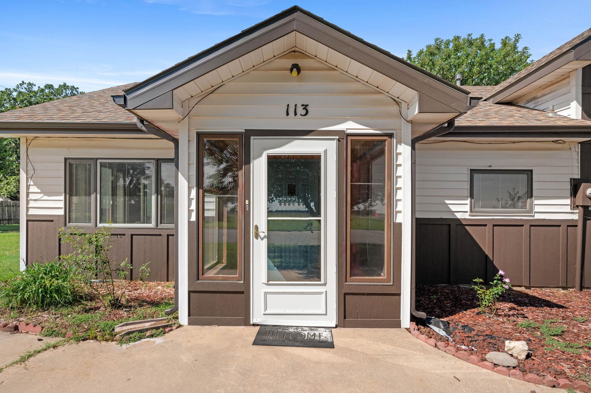113 S Robbins Rd, Norwich, KS 67118