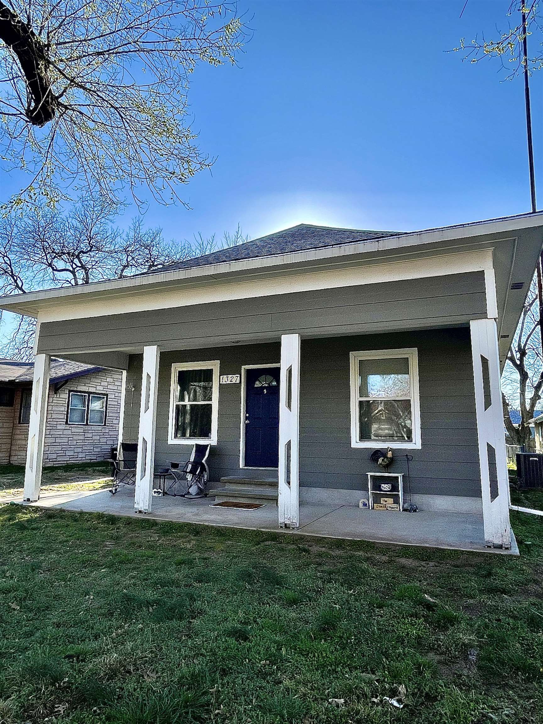 1327 N 2nd, Arkansas City, KS 67005