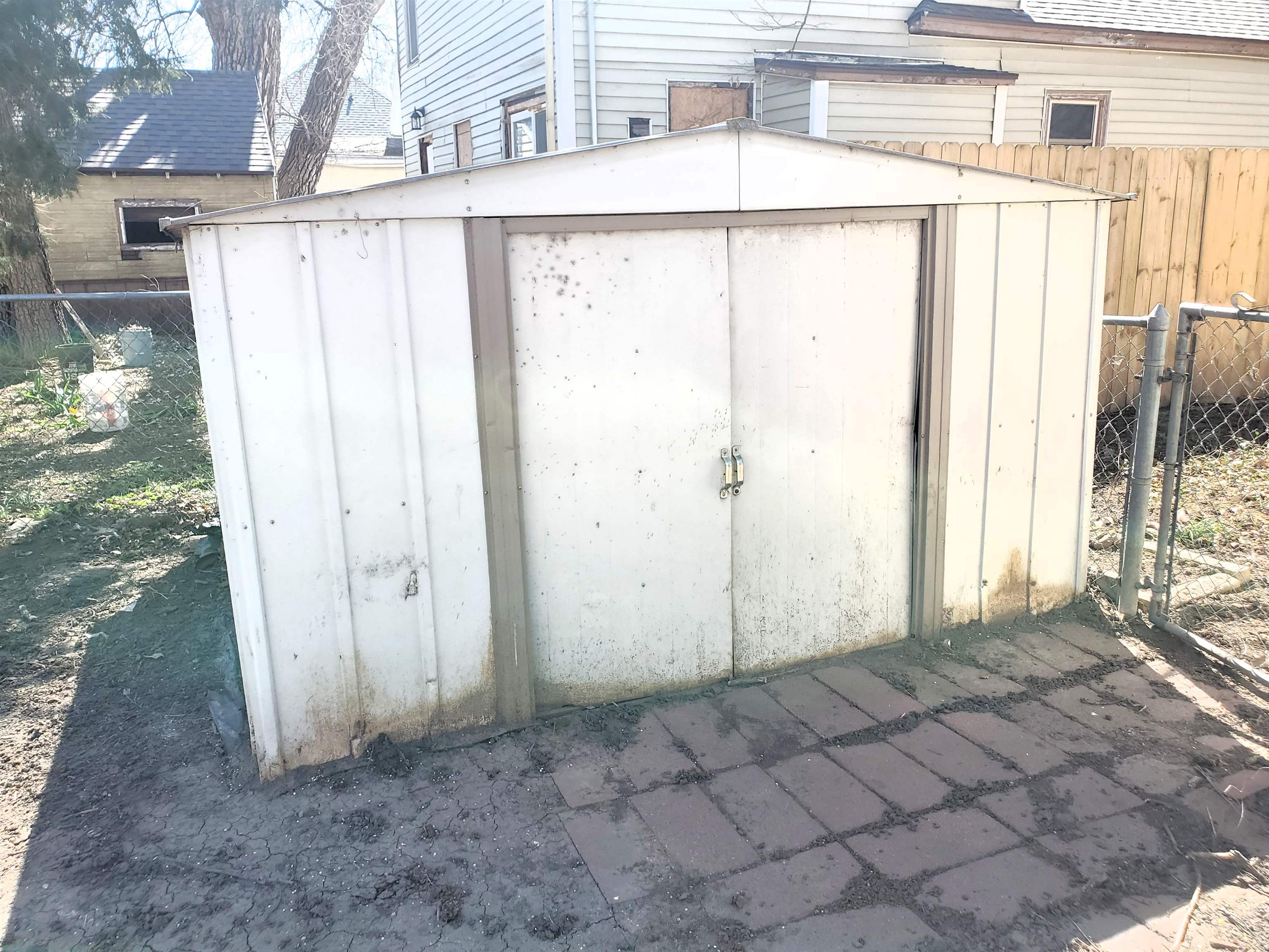 528 N 12th St, Salina, KS 67401