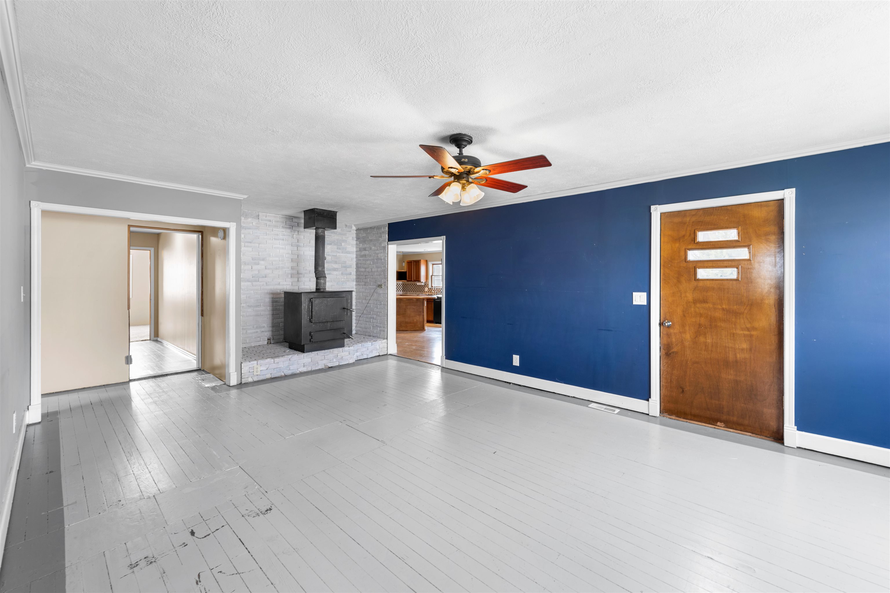 107 S Central St, Marquette, KS 67464