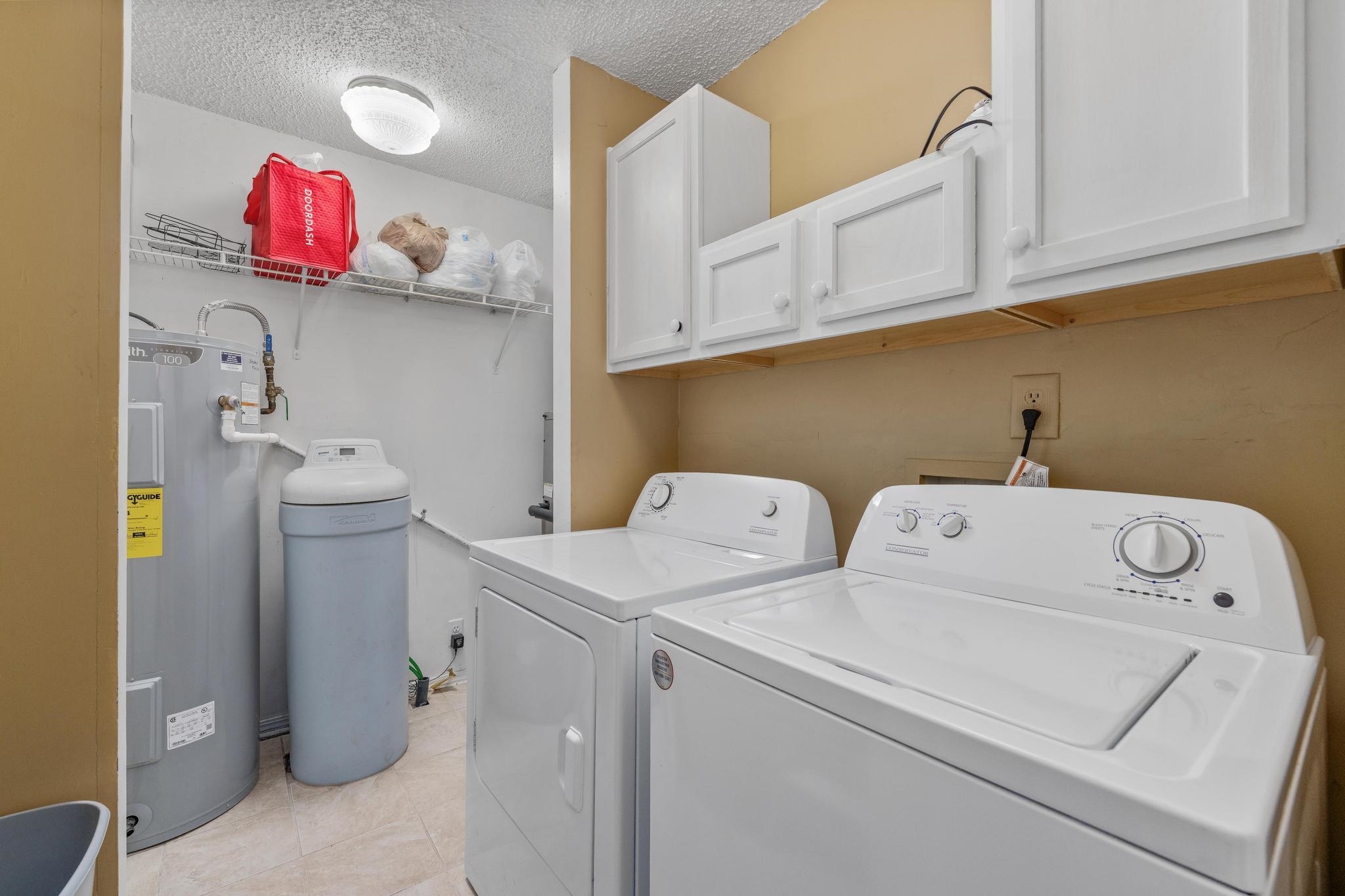 3 Oakwood Dr, Arkansas City, KS 67005