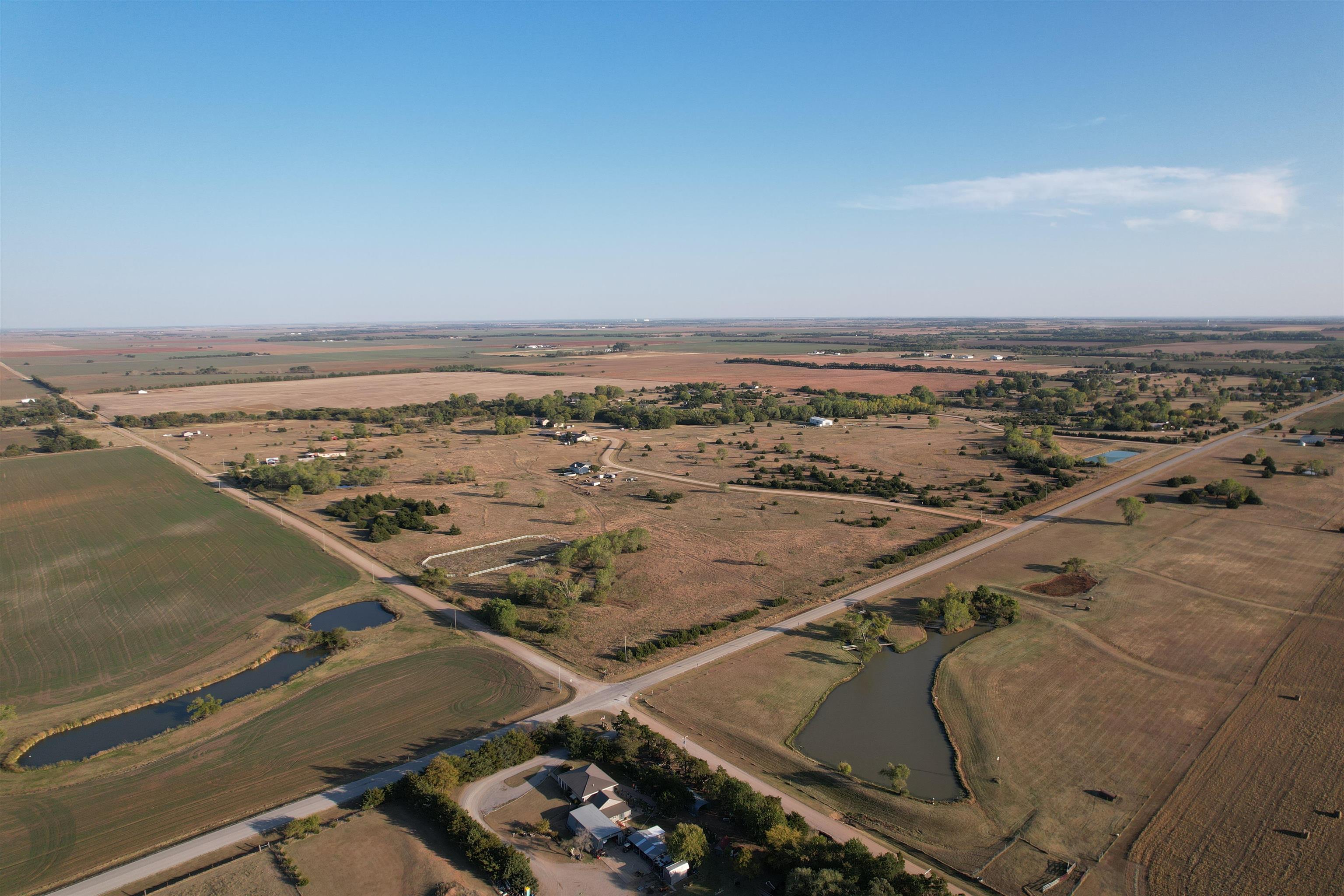 1675 W Bryce Dr, Milton, KS 67106