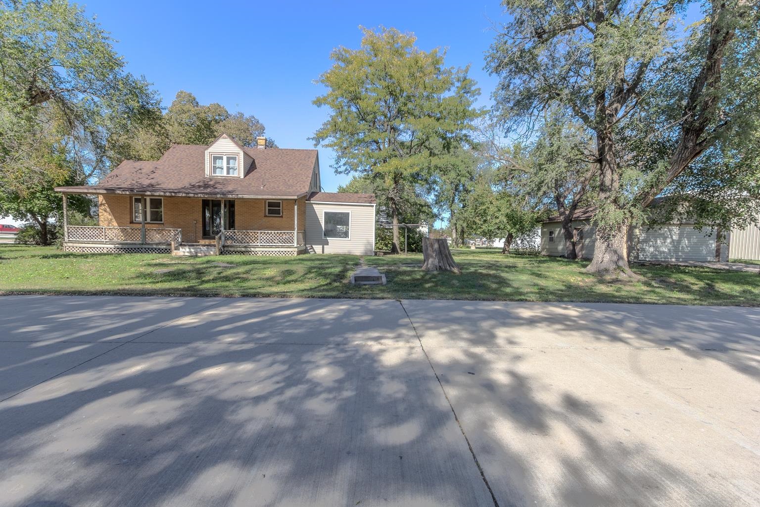 221 S Empire St, Galva, KS 67443