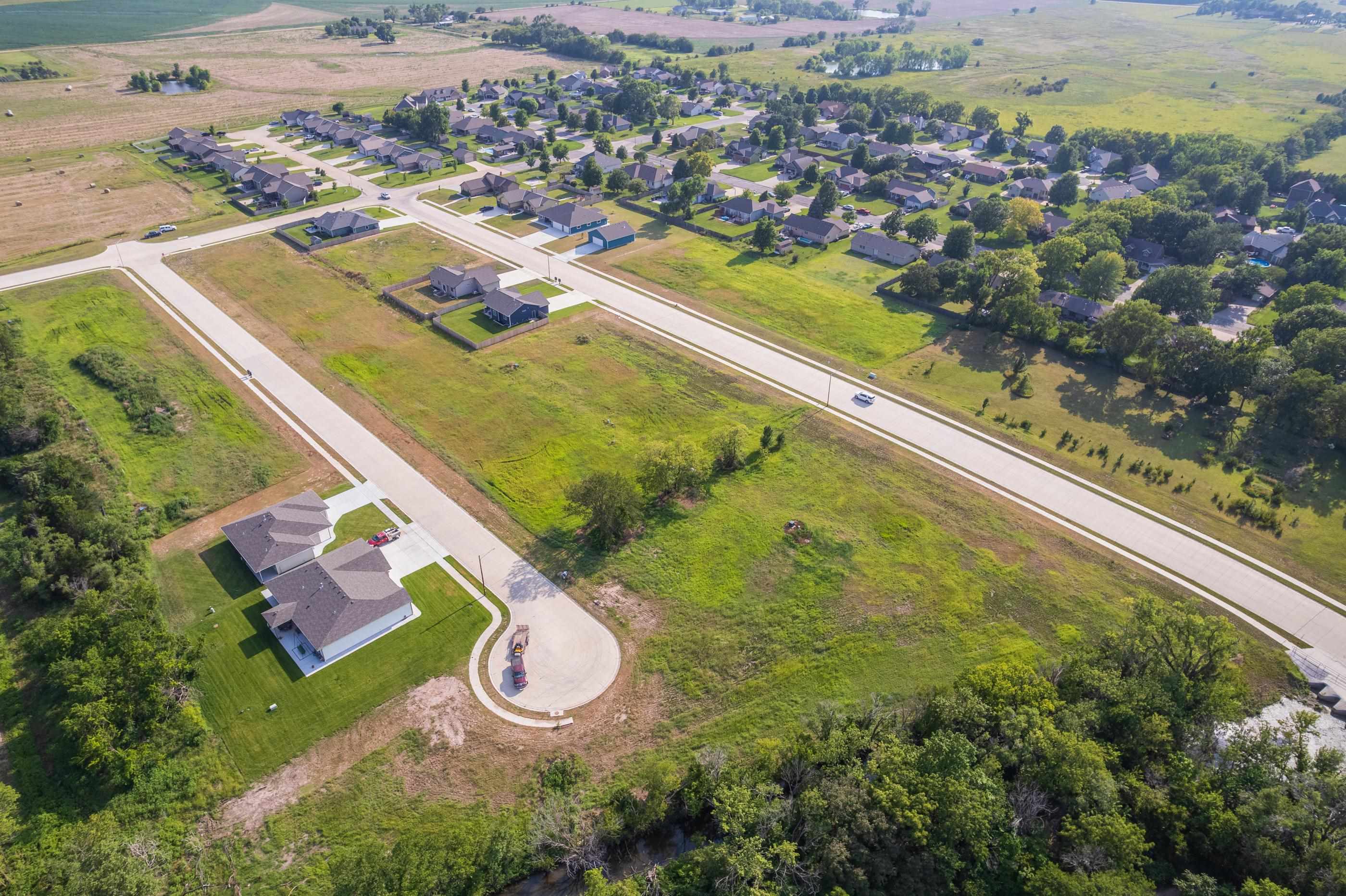 1208 Stutzman St, Halstead, KS 67056