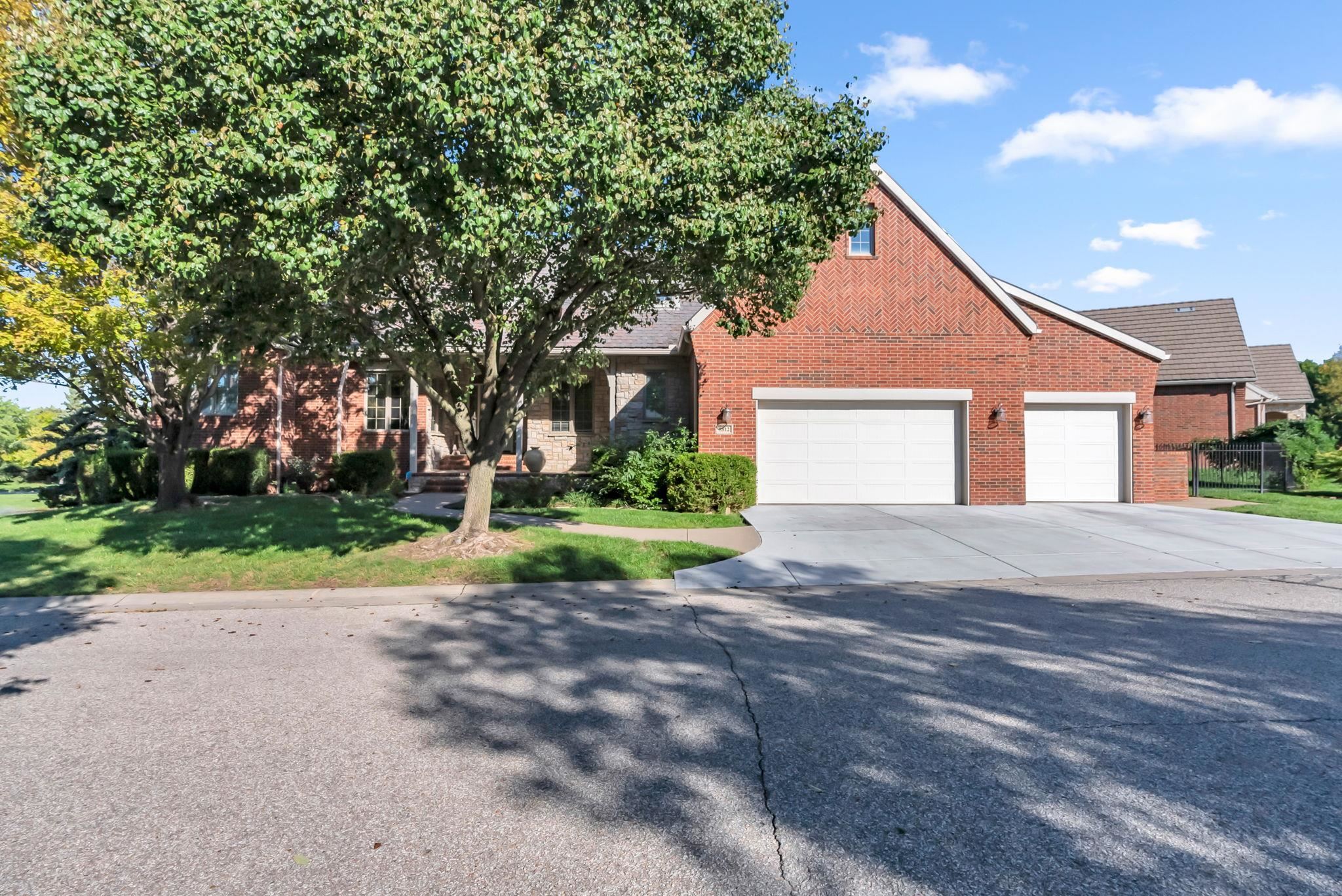 8812 E Churchill Cir, Wichita, KS 67206