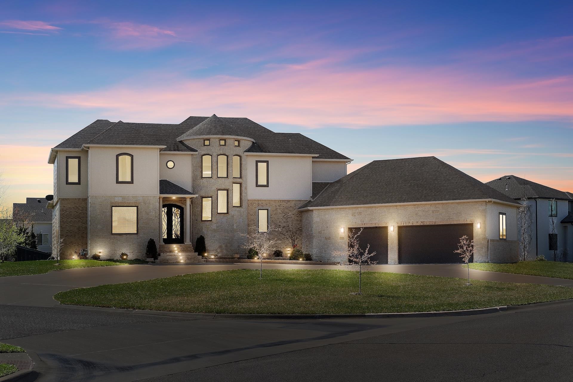 1818 N Burning Tree Cir, Wichita, KS 67230-1406