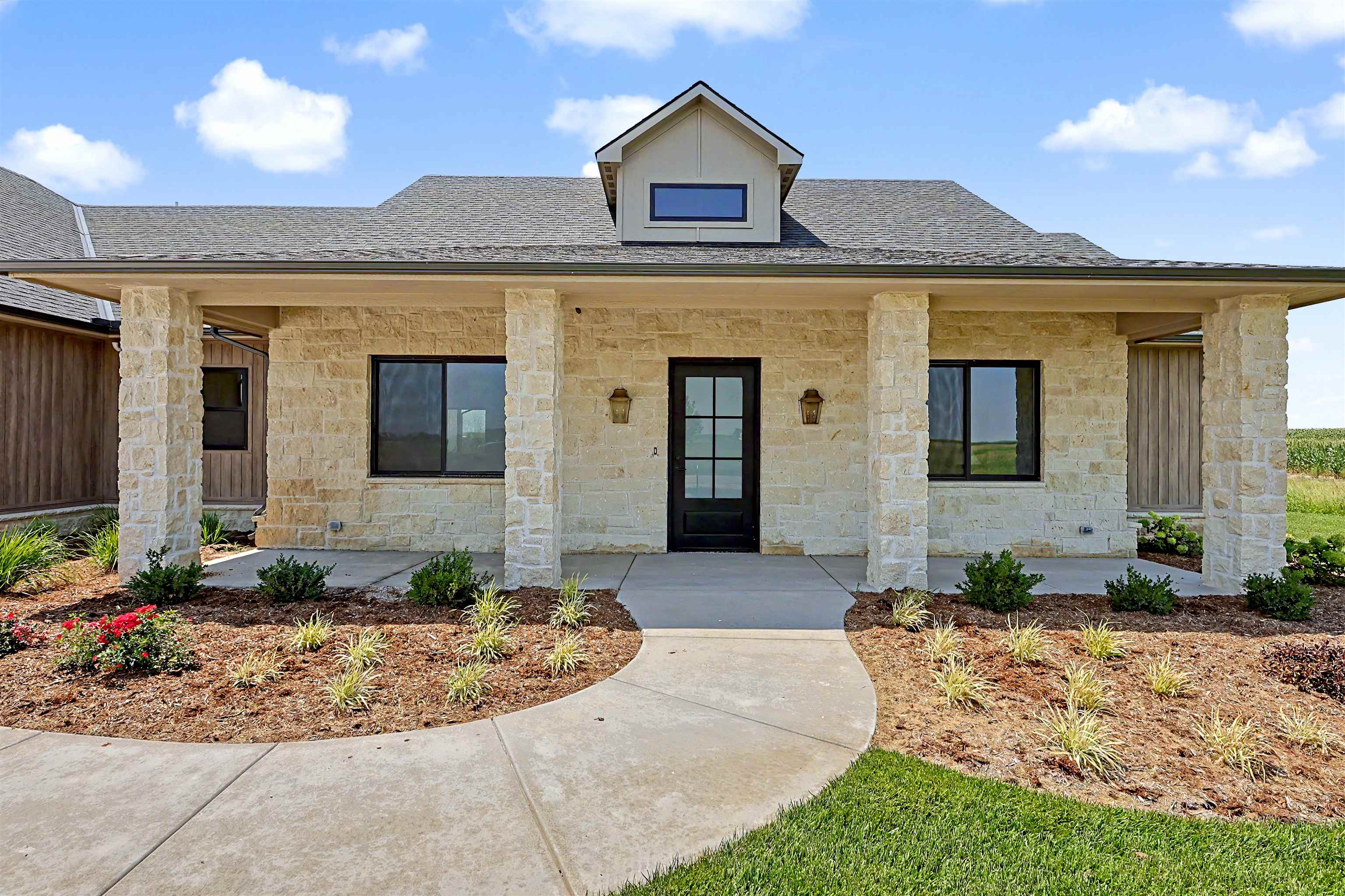 24770 W Stonebottom Ct, Goddard, KS 67052
