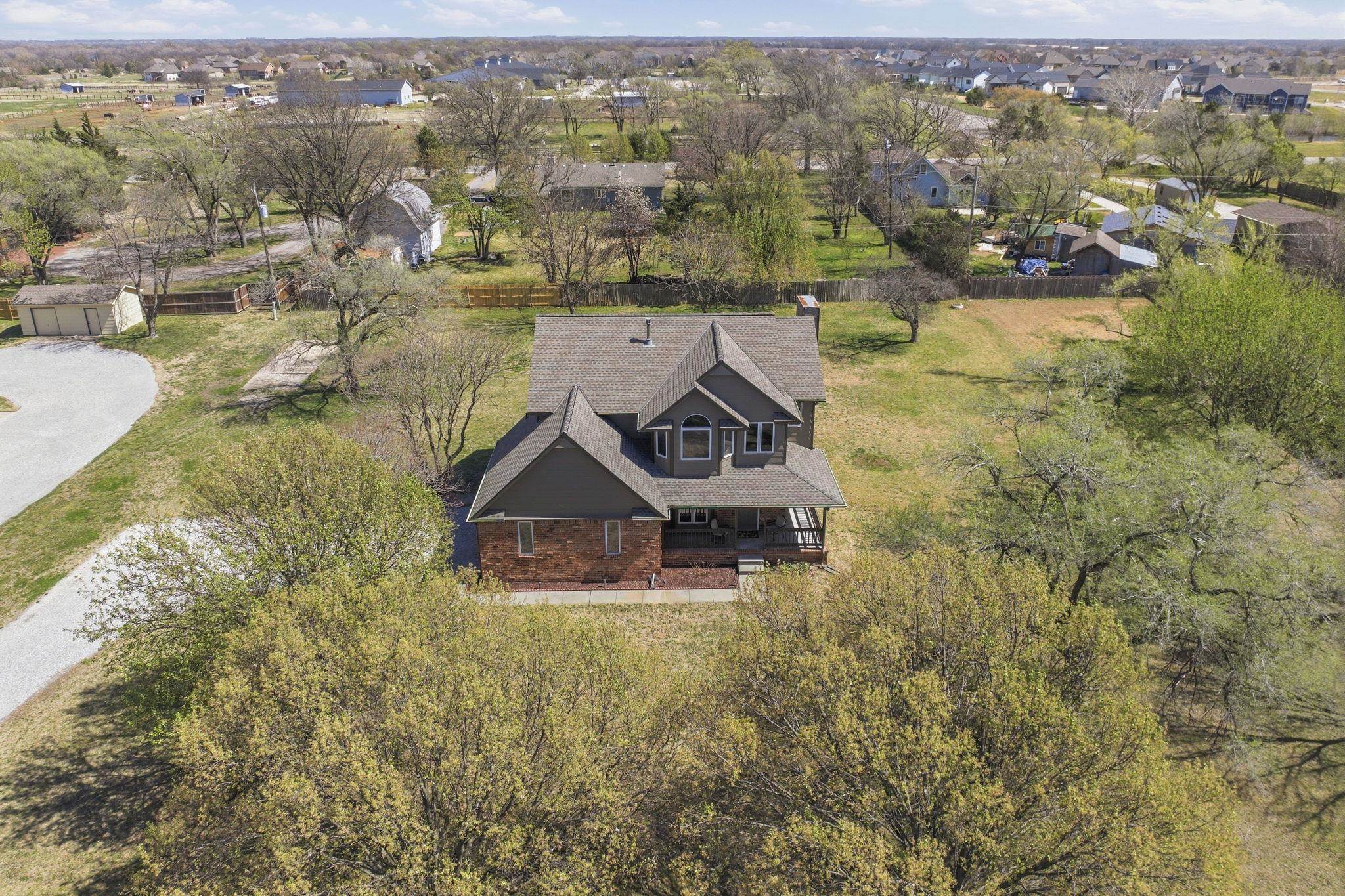 1808 S 125th St E, Wichita, KS 67207
