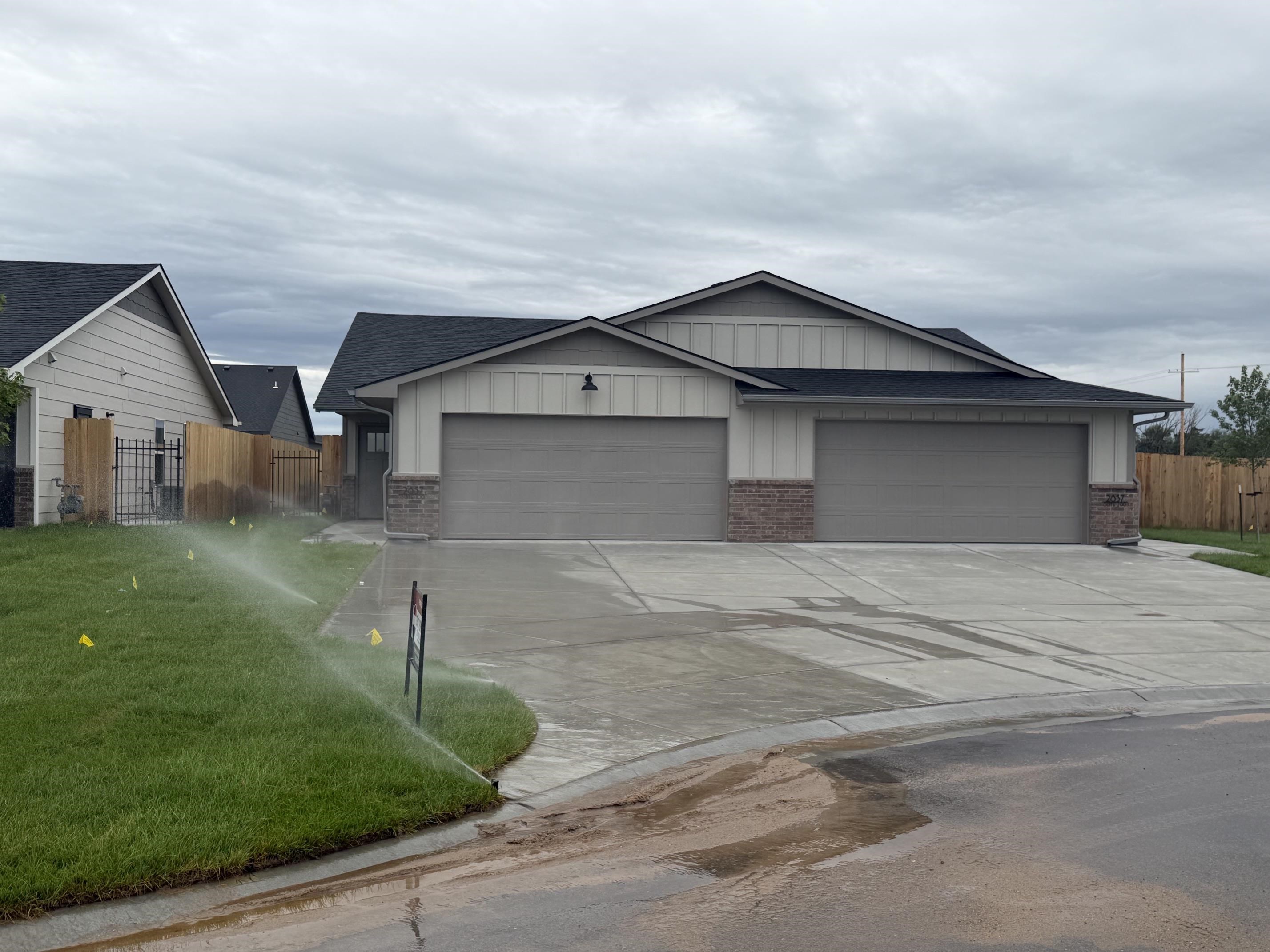 2857 S Cedar Crest Ct Unit 200, Wichita, KS 67215