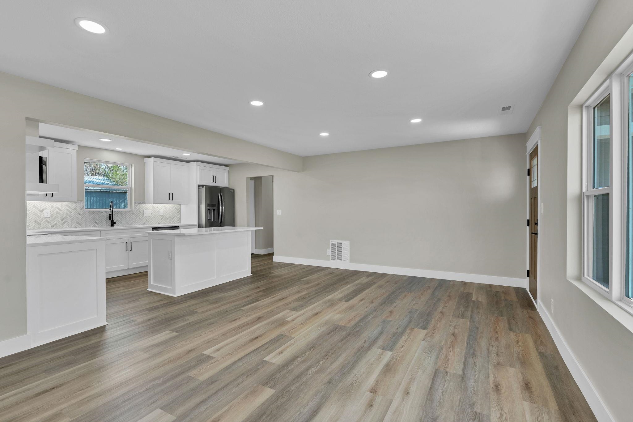 10270 SW Hidden Lane Rd, Augusta, KS 67010