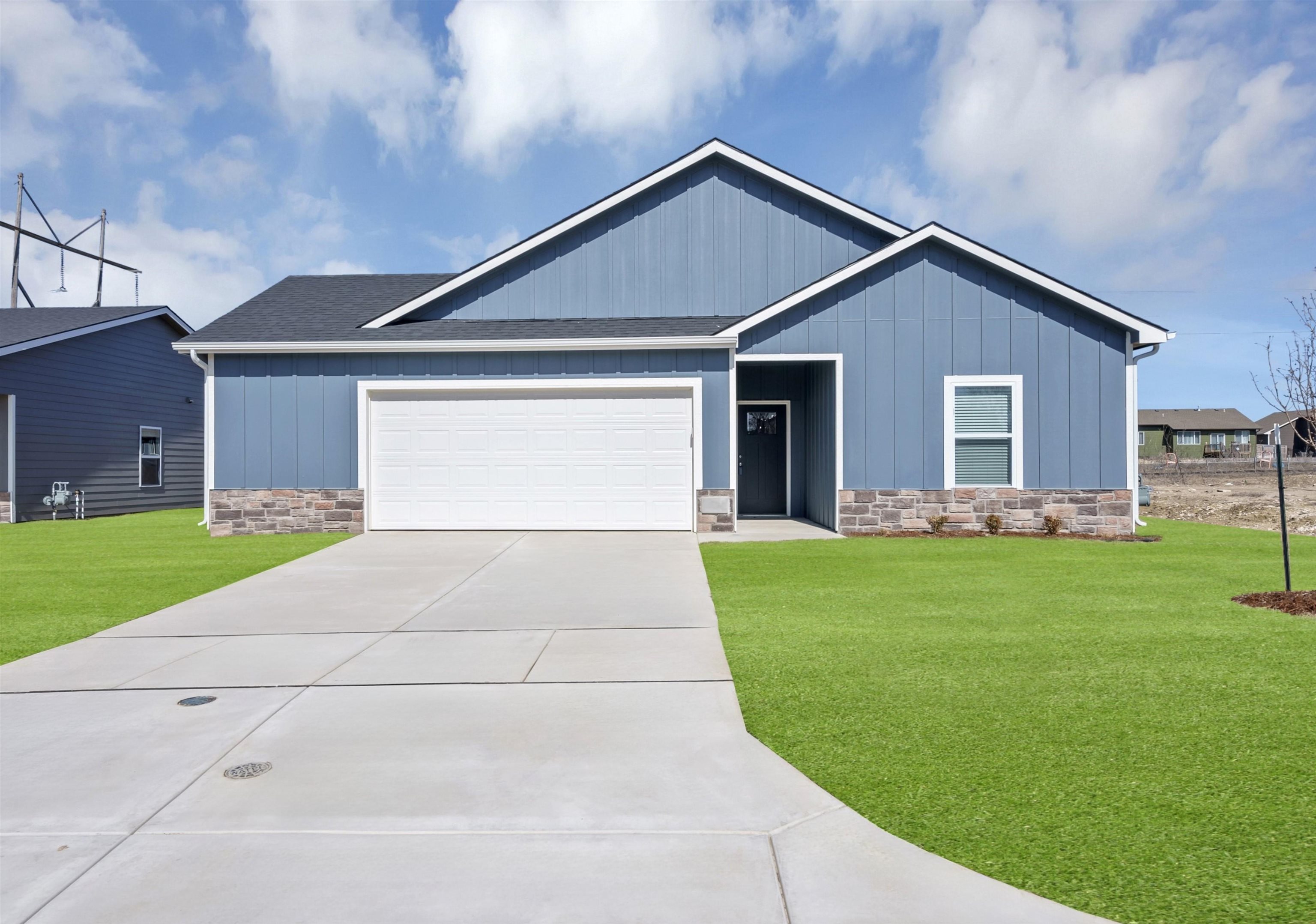 9415 E Hurst St, Wichita, KS 67210