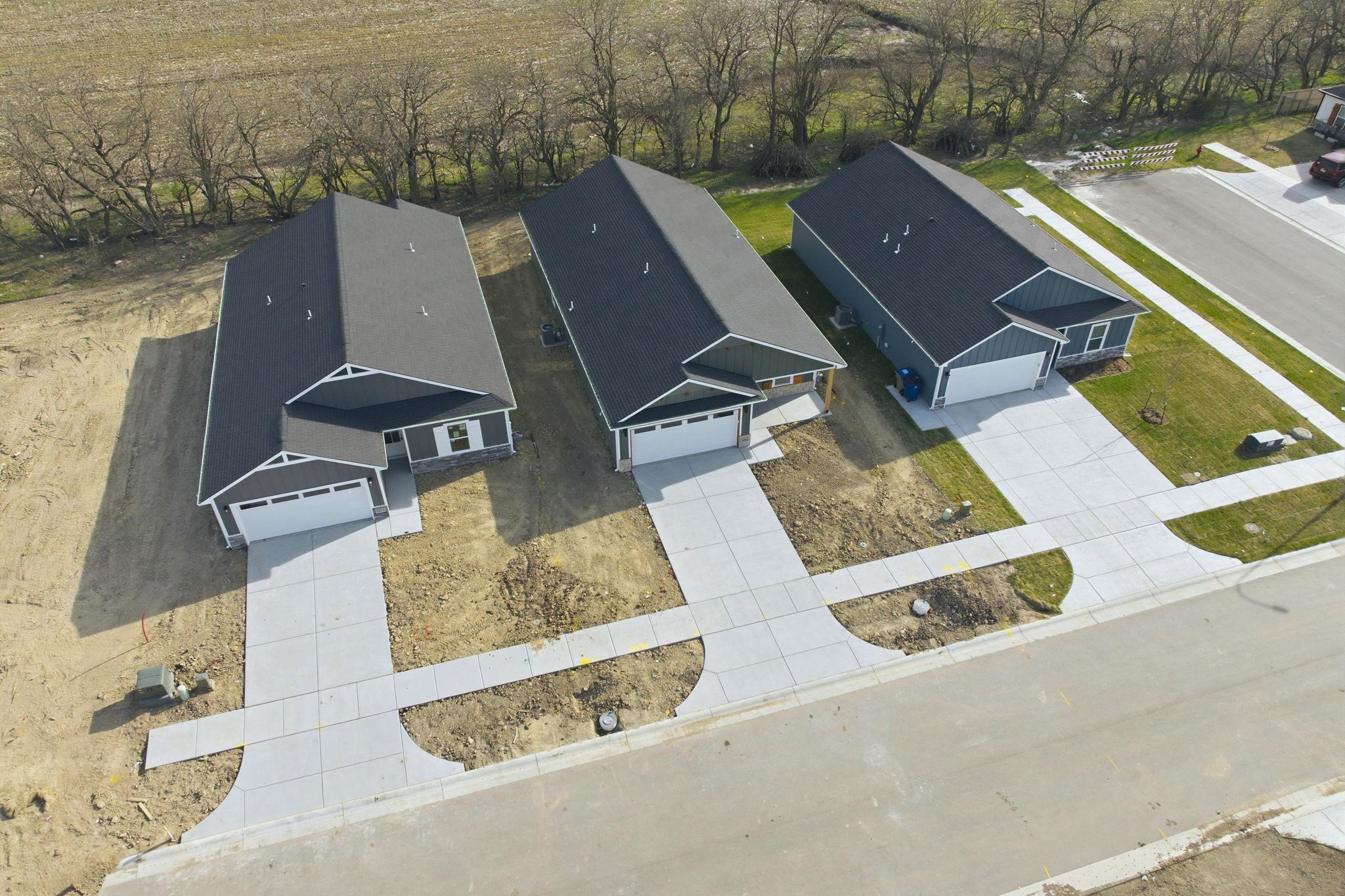 3561 E Bearsden St, Derby, KS 67037-7821