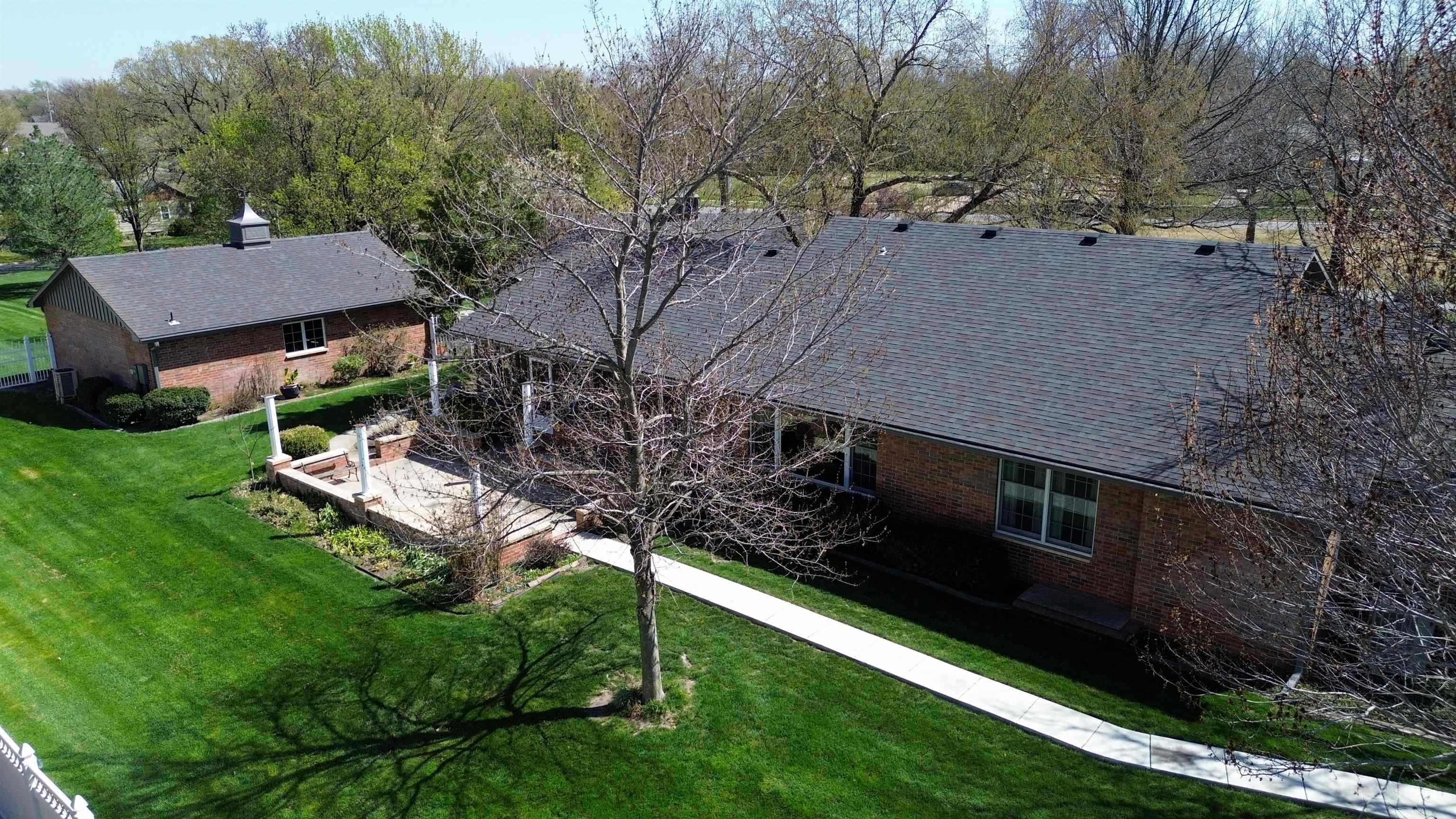 514 W 12th St, Newton, KS 67114