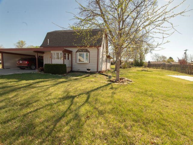 706 S Washington St, Hillsboro, KS 67063