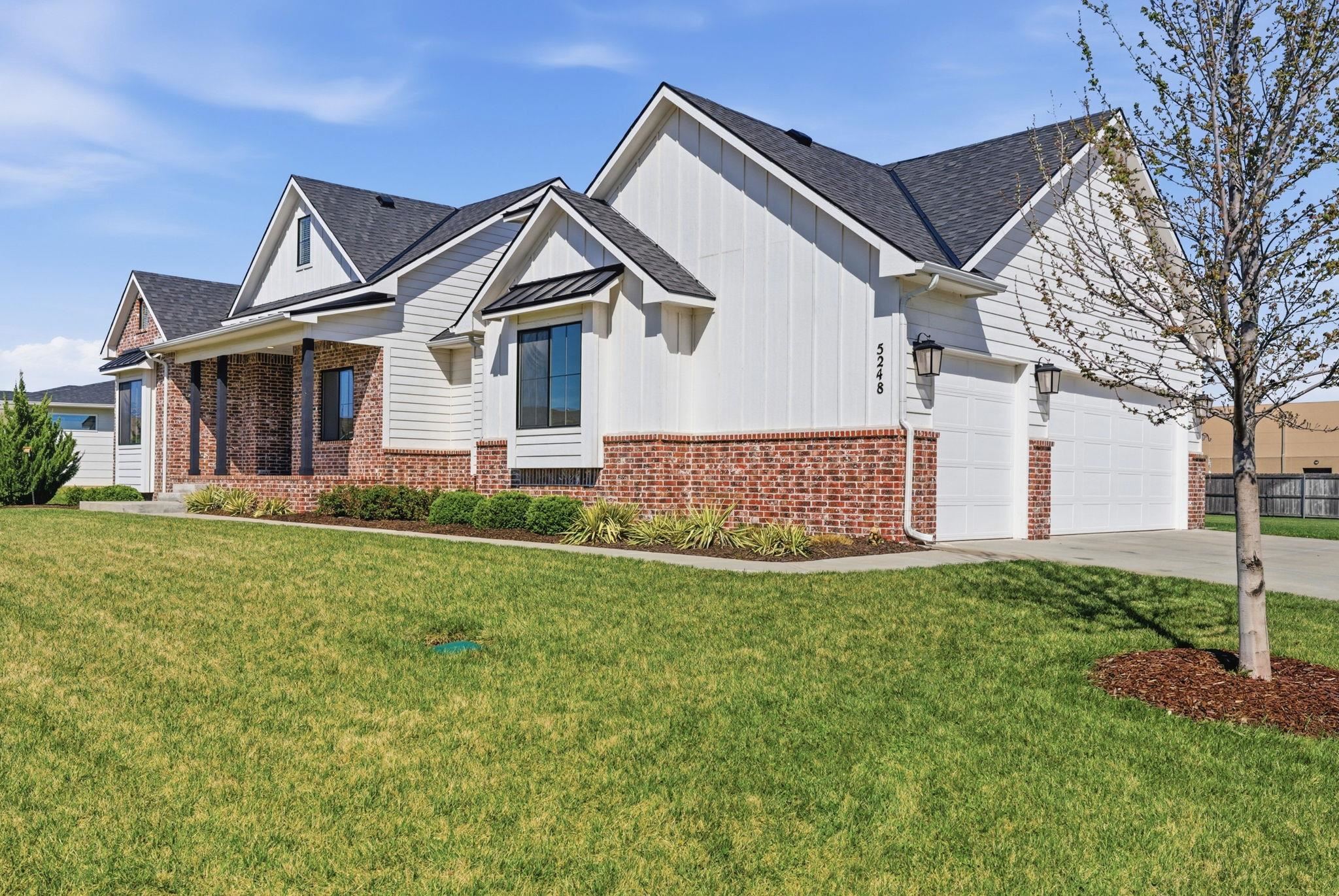 5248 N Colonial, Bel Aire, KS 67226