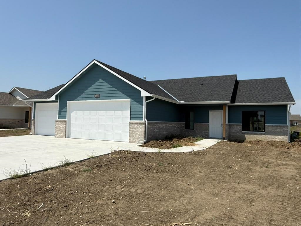 5121 Toben Ct, Bel Aire, KS 67226