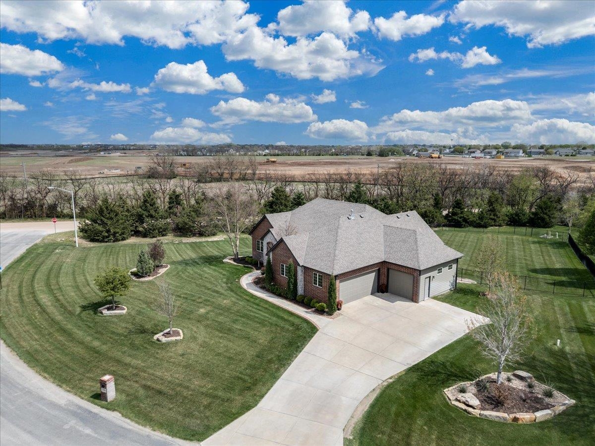 1809 E Elk Ridge Ave, Goddard, KS 67052