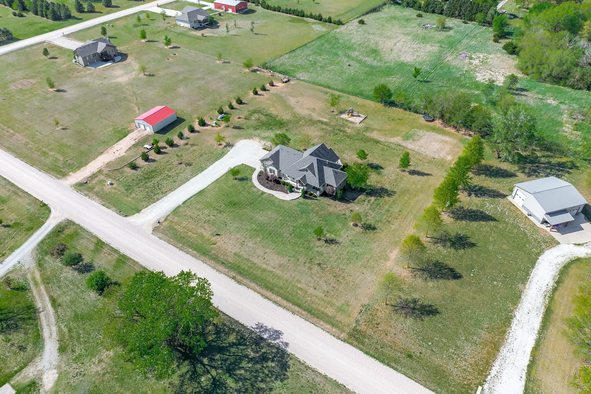 30100 W Deerwood Cir, Garden Plain, KS 67050