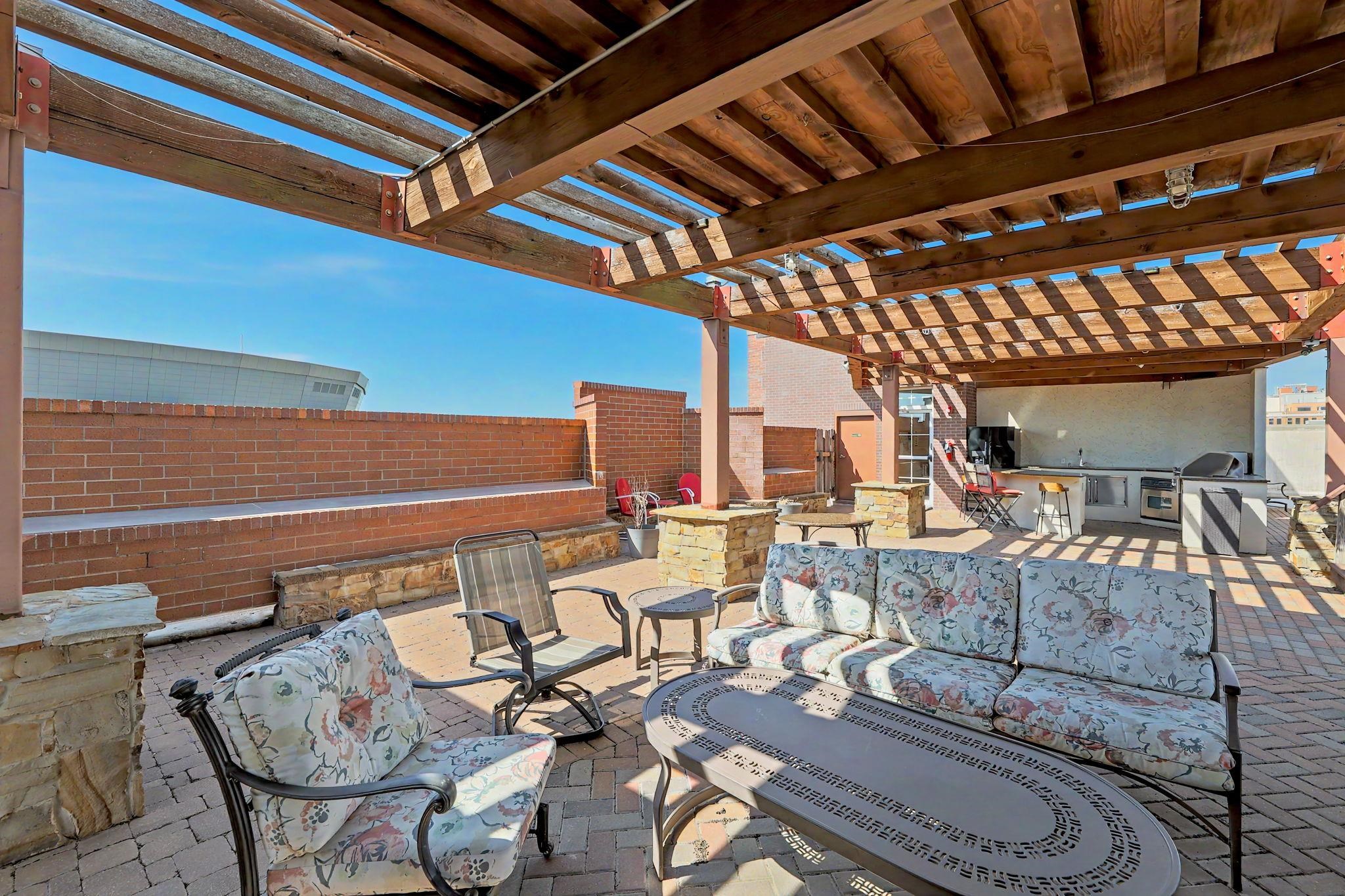 201 S Saint Francis Ave Apt 300, Wichita, KS 67202