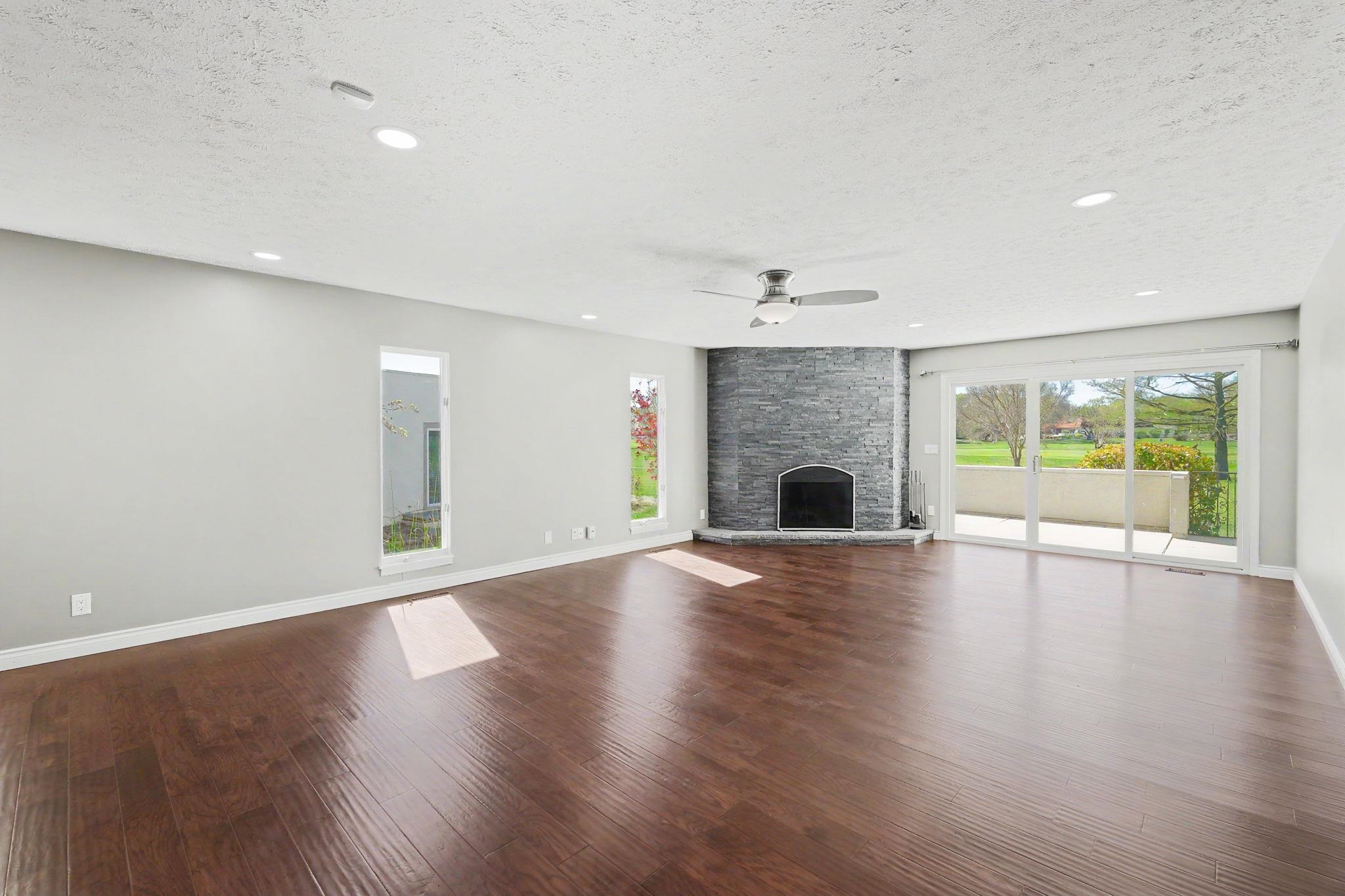 26 E Via Roma, Wichita, KS 67230