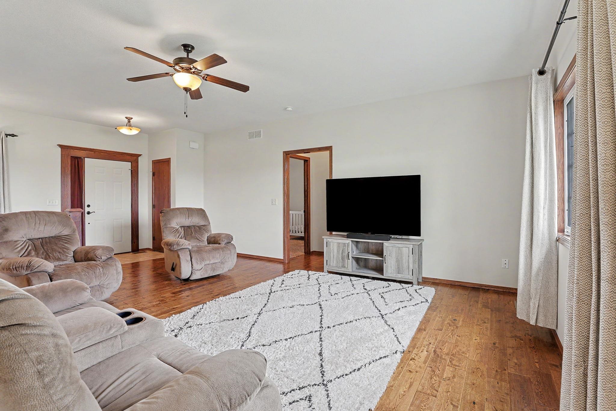 602 N High St, Argonia, KS 67004