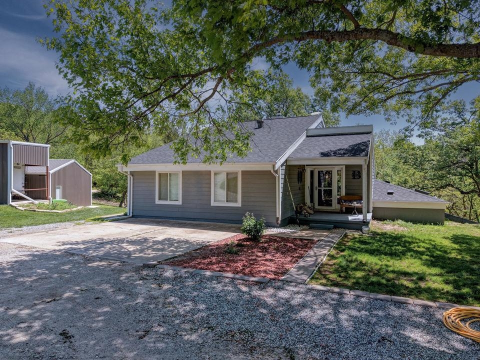 30117 Shady Oak Dr, Arkansas City, KS 67005