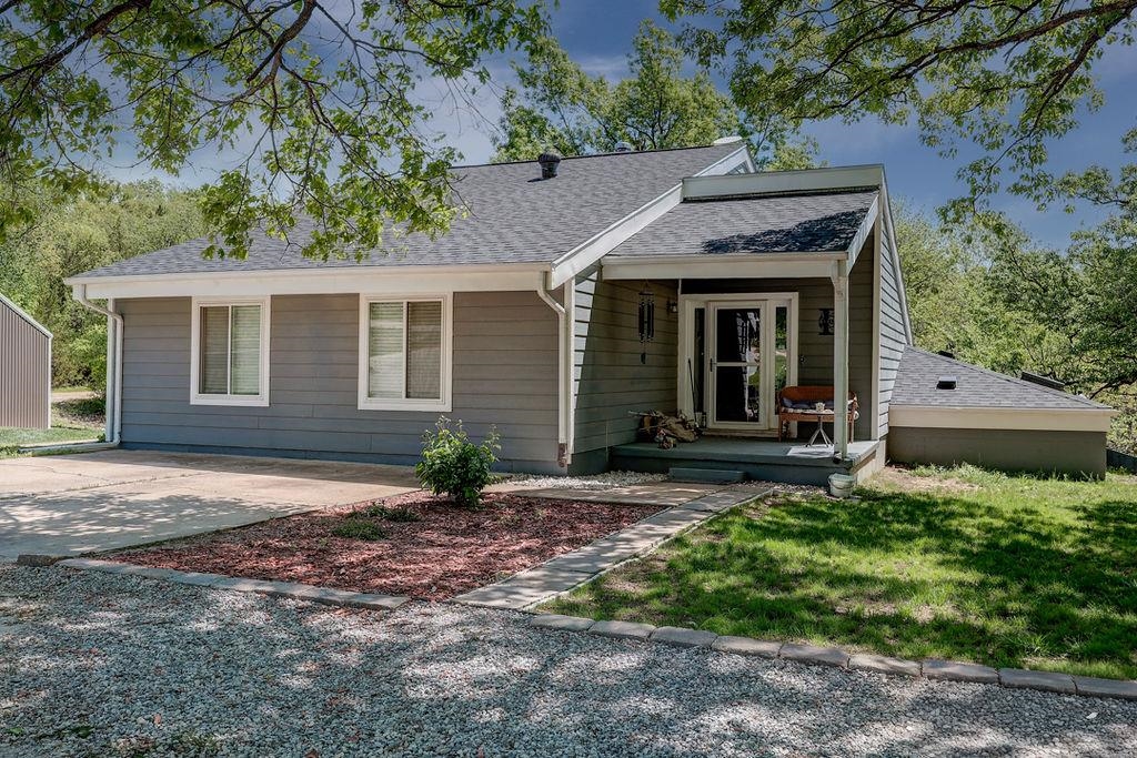 30117 Shady Oak Dr, Arkansas City, KS 67005